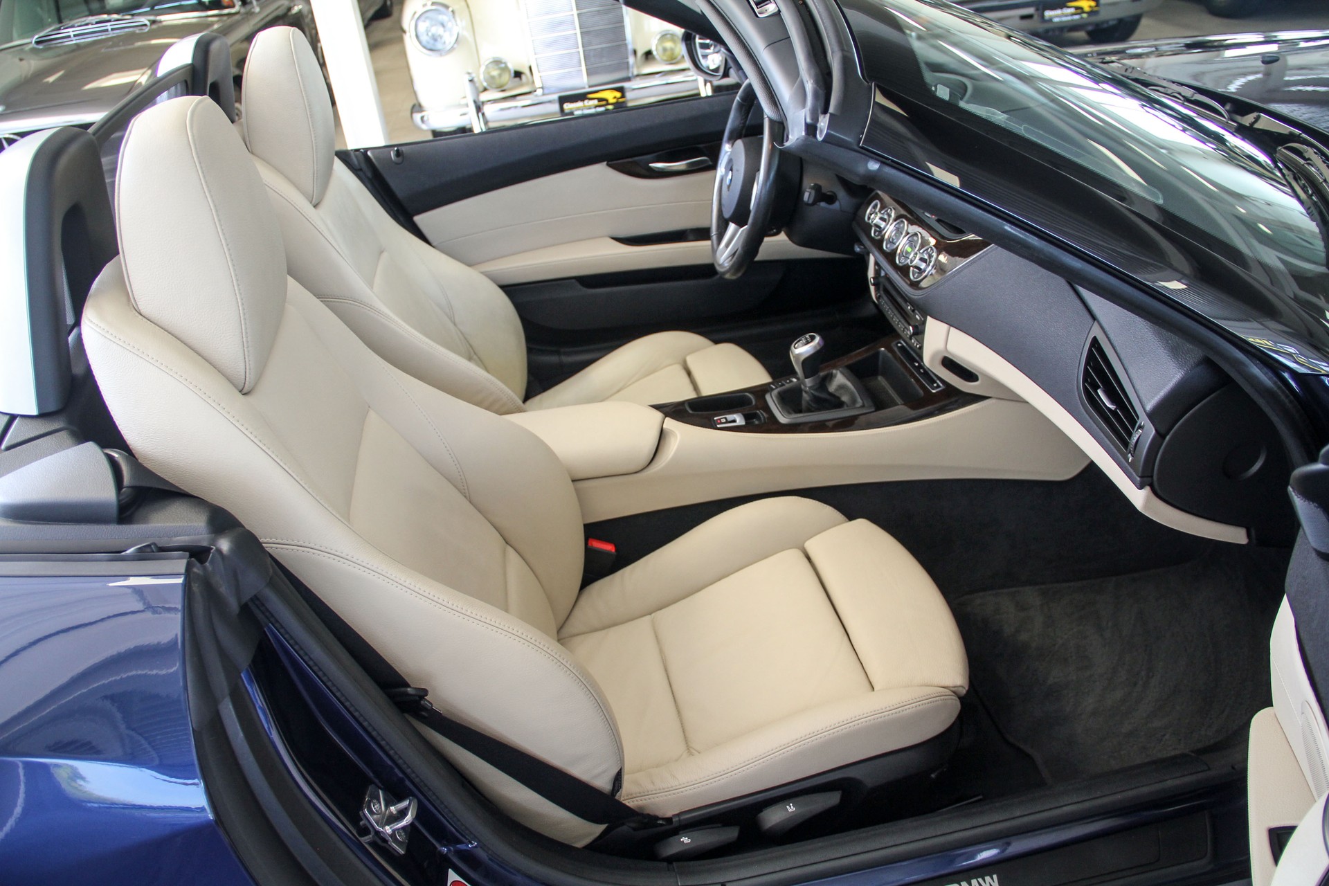 BMW Z4 sDrive23i 🇩🇪 ⭐⭐⭐⭐⭐-image-8