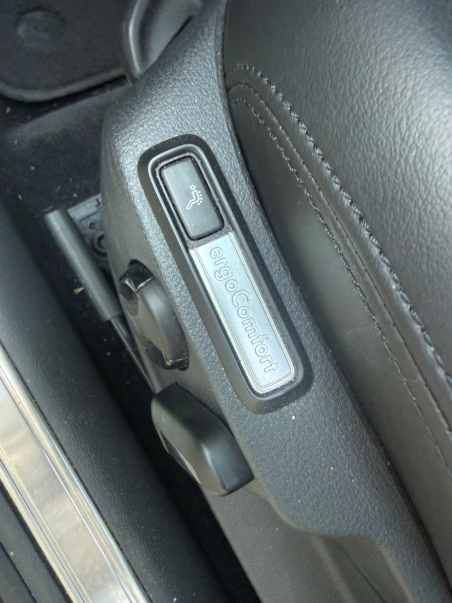 VW Passat Variant 2.0 TDI BMT High. DSG 4Motion-image-10