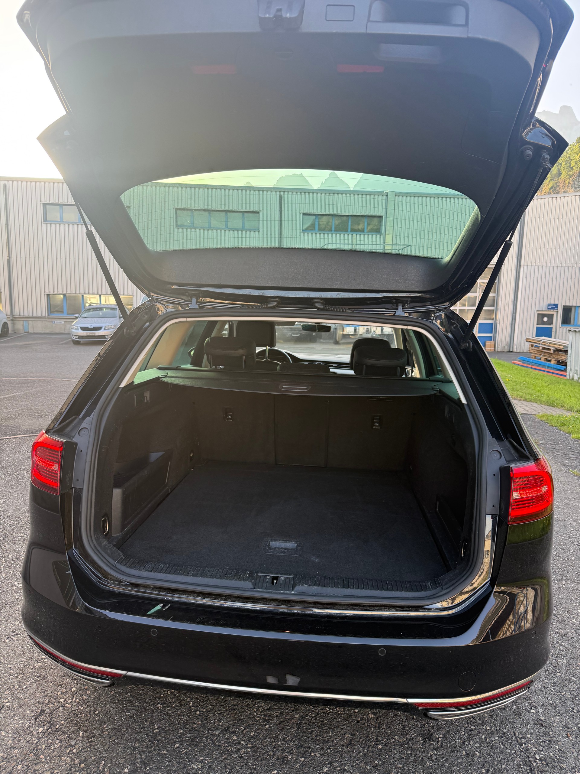 VW Passat Variant 2.0 TDI BMT High. DSG 4Motion-image-22