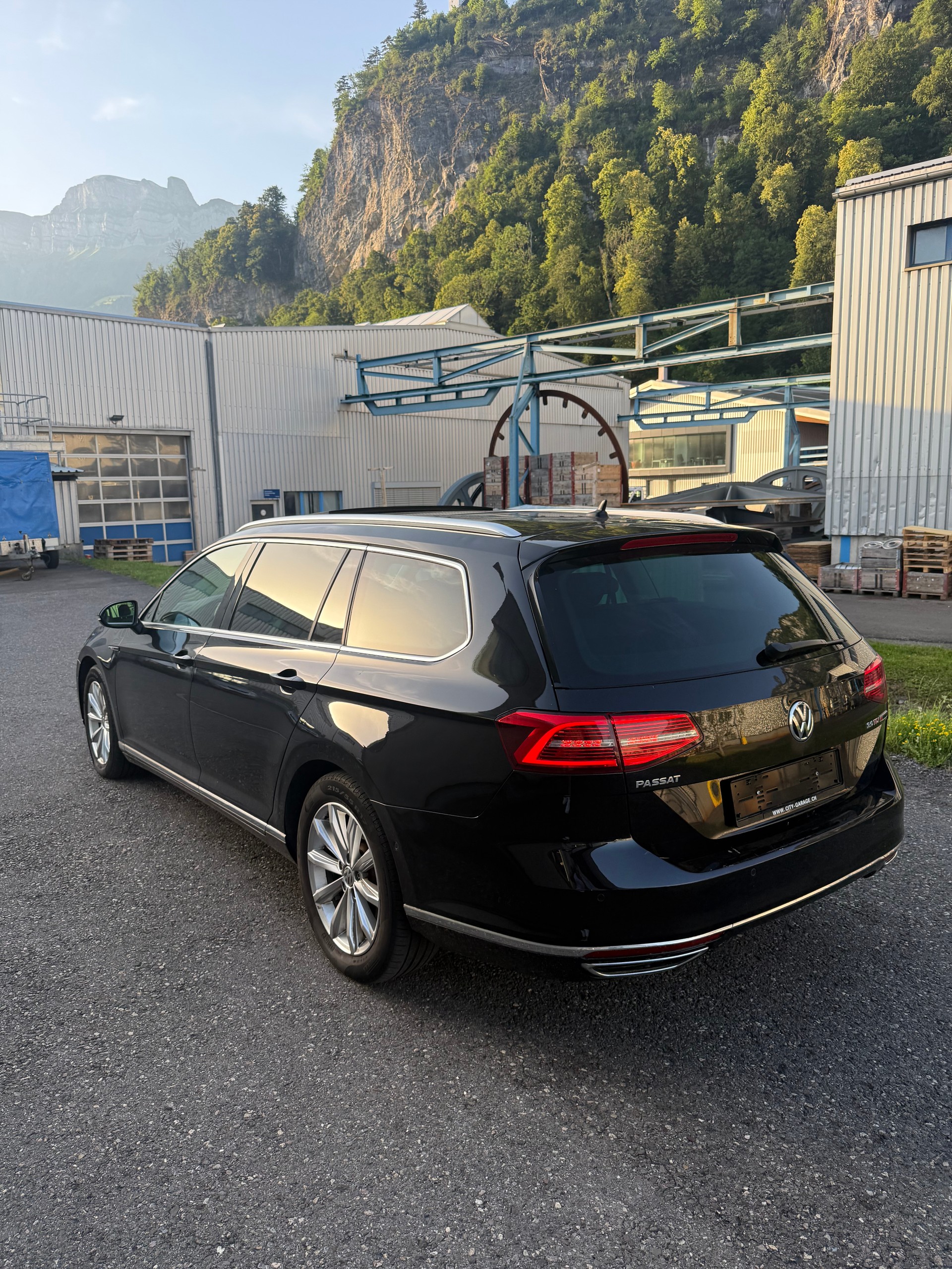 VW Passat Variant 2.0 TDI BMT High. DSG 4Motion-image-21