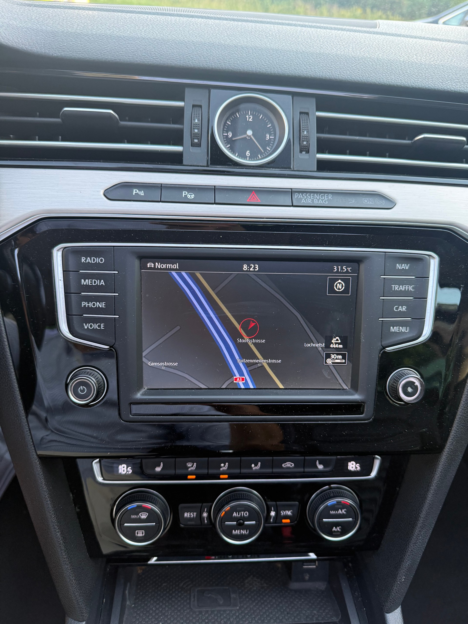 VW Passat Variant 2.0 TDI BMT High. DSG 4Motion-image-15
