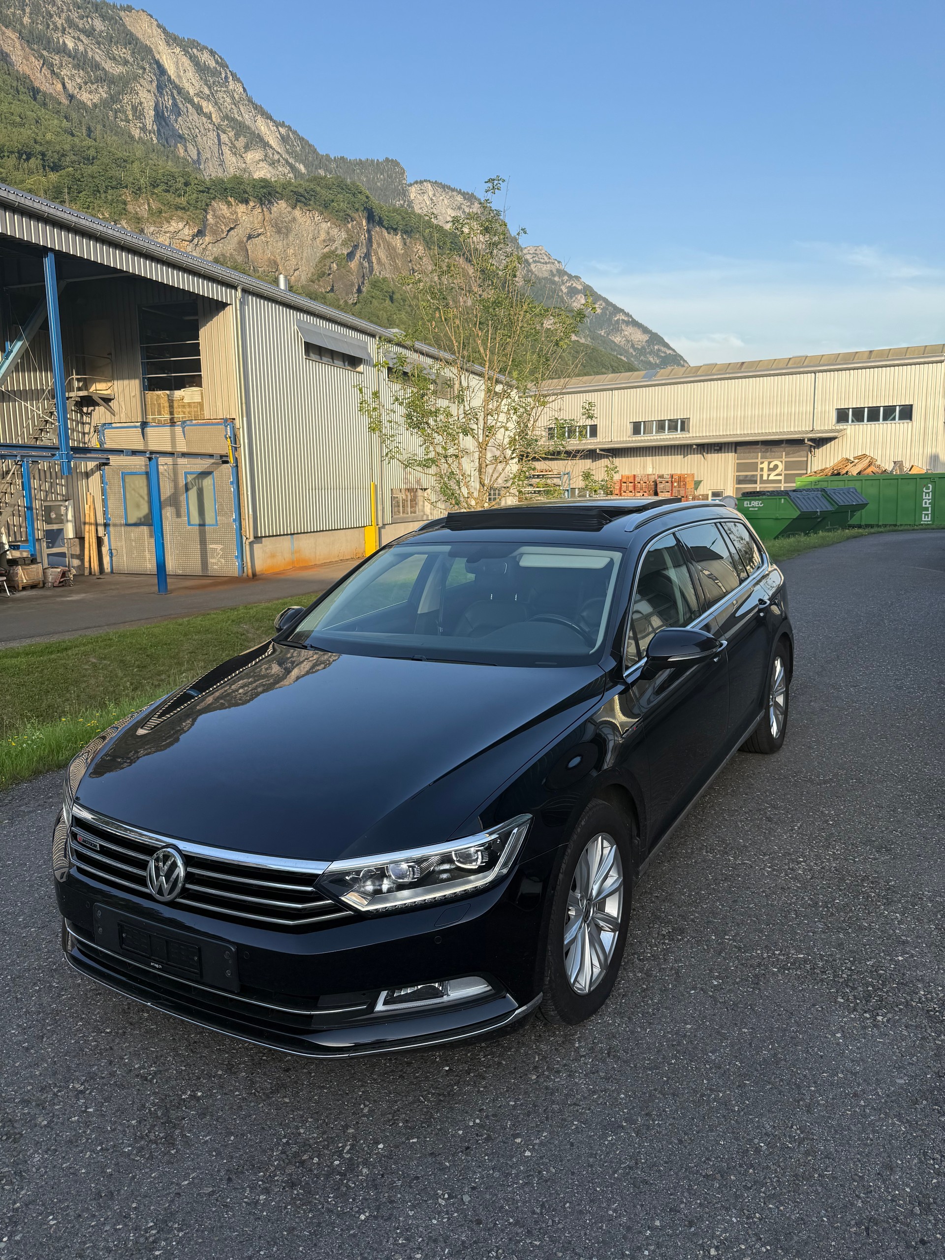 VW Passat Variant 2.0 TDI BMT High. DSG 4Motion-image-3