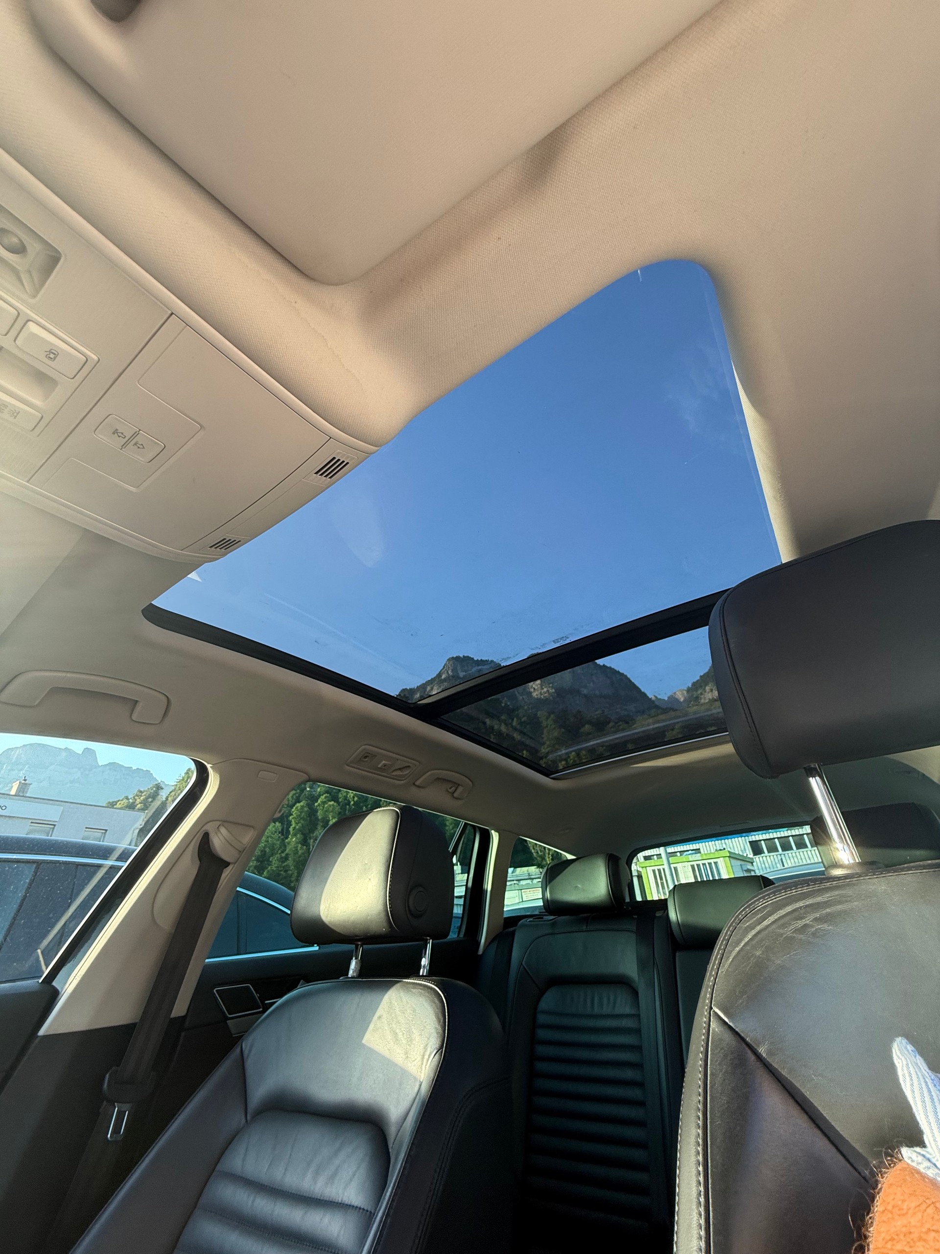 VW Passat Variant 2.0 TDI BMT High. DSG 4Motion-image-16