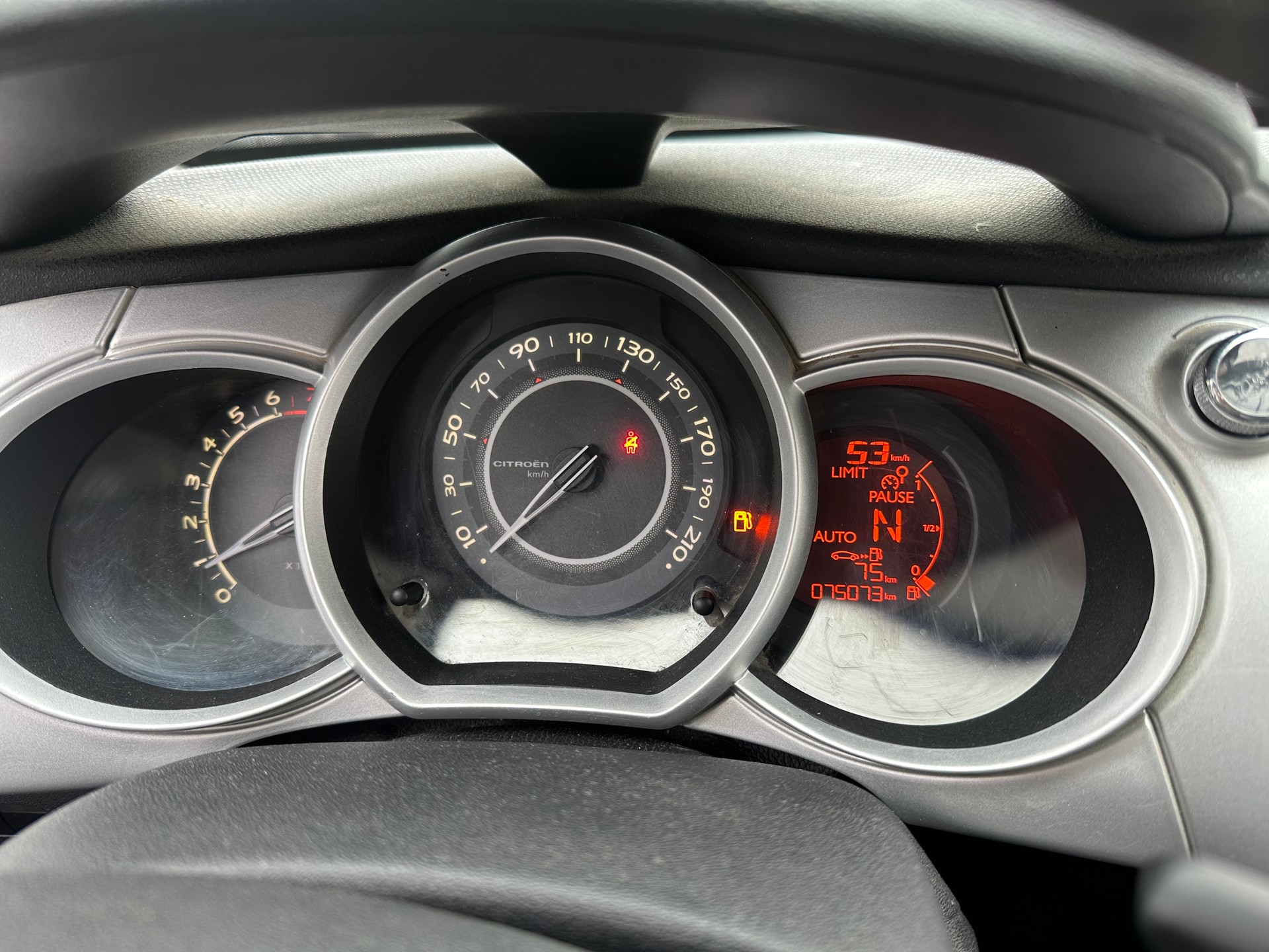 CITROEN C3 1.4i 16V Exclusive EGS5-image-6