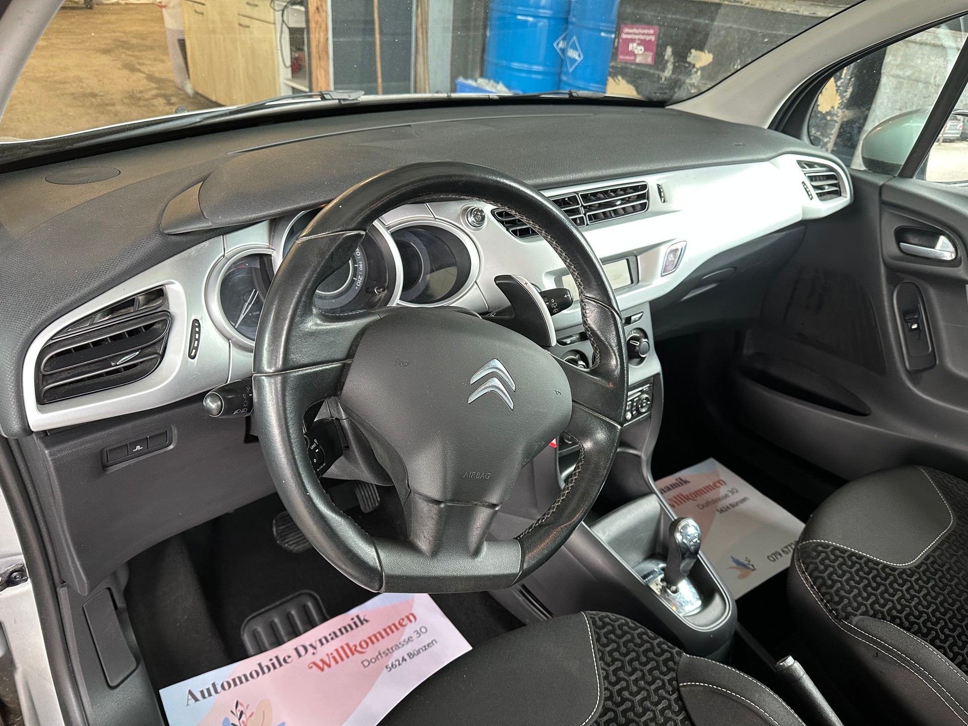 CITROEN C3 1.4i 16V Exclusive EGS5-image-9