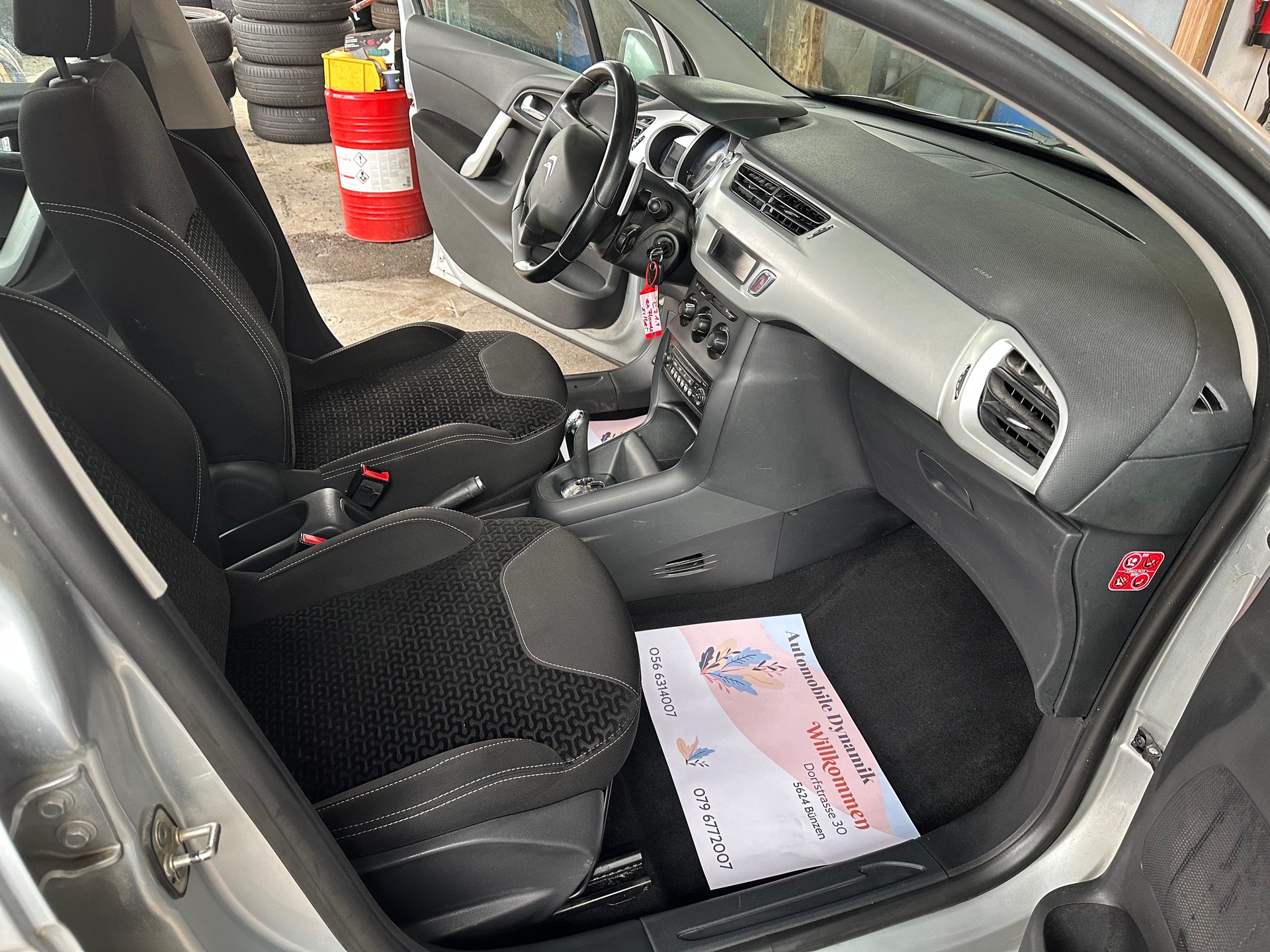 CITROEN C3 1.4i 16V Exclusive EGS5-image-13