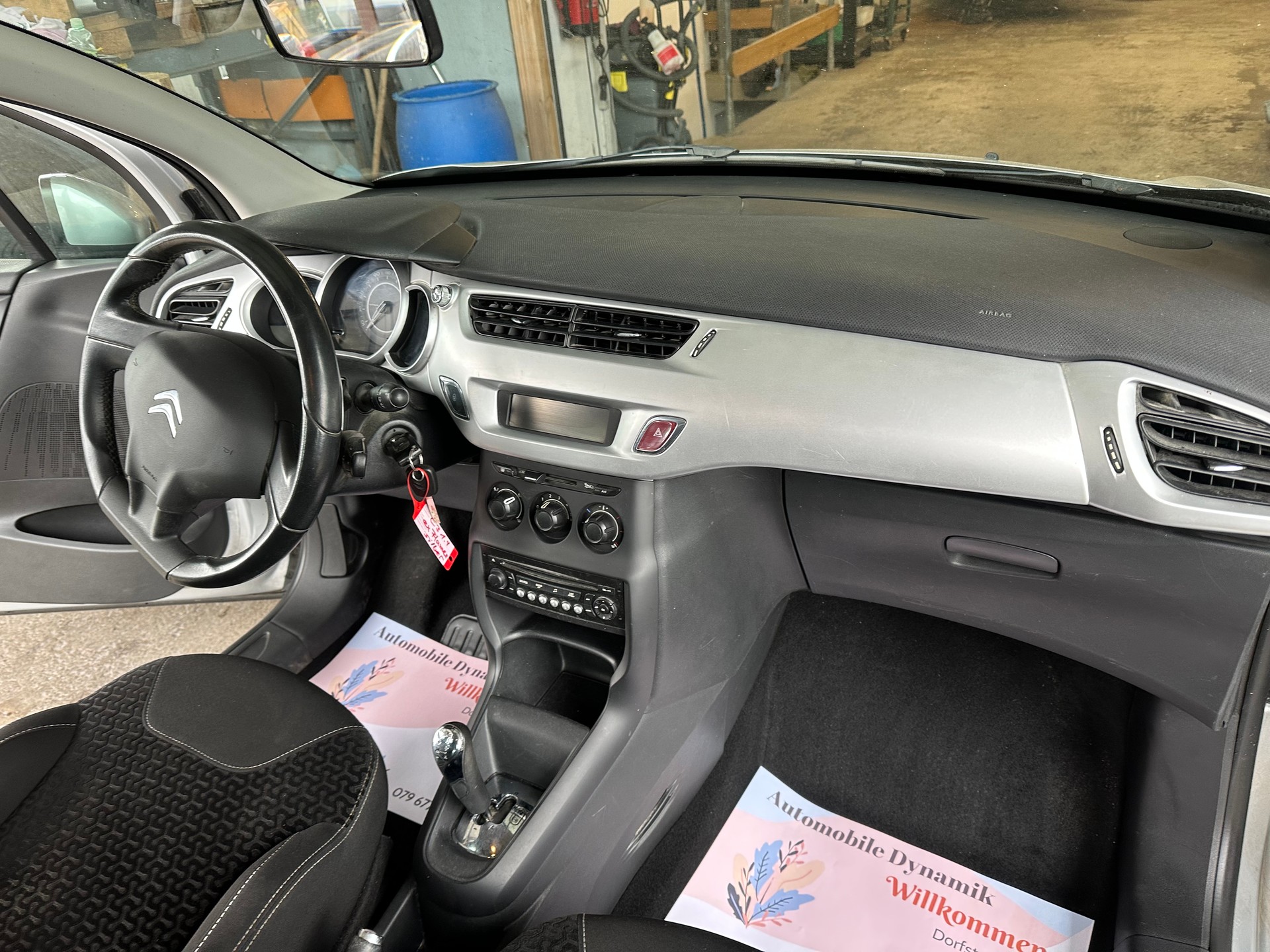 CITROEN C3 1.4i 16V Exclusive EGS5-image-12