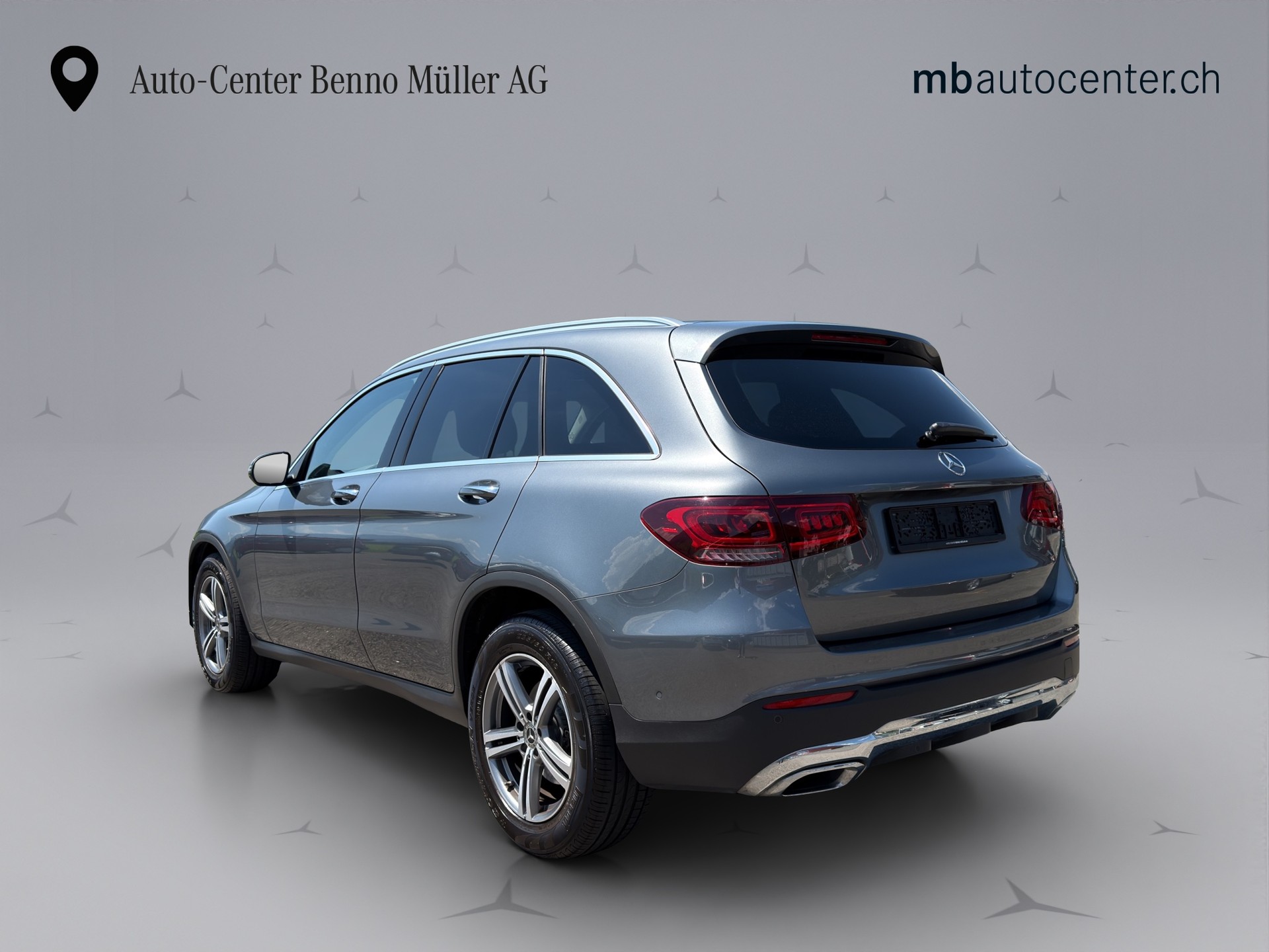 MERCEDES-BENZ GLC 300 4m-image-2