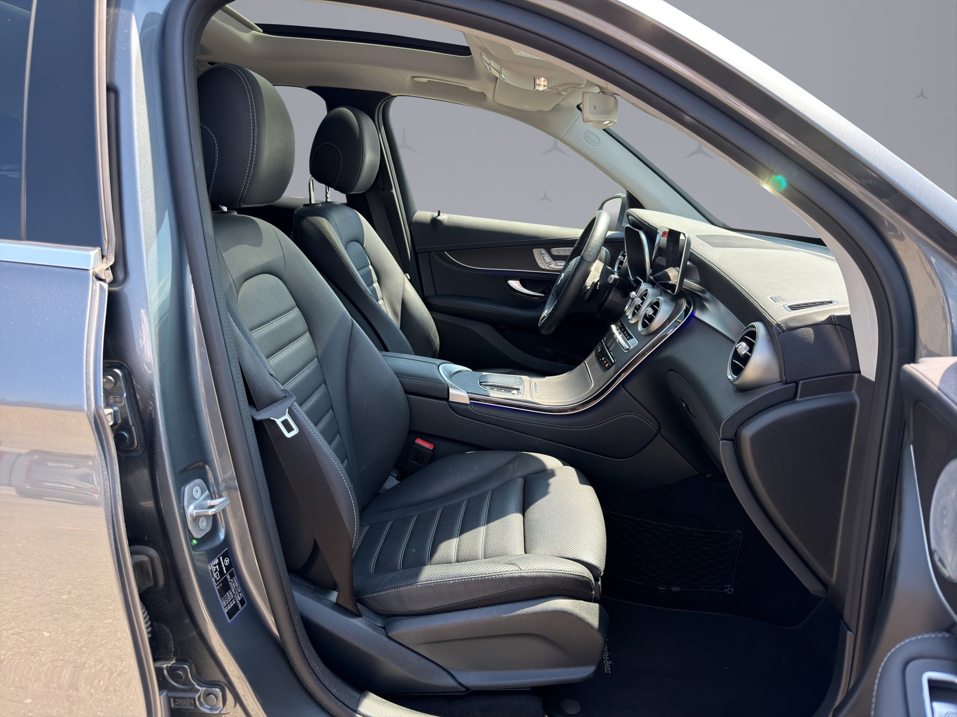 MERCEDES-BENZ GLC 300 4m-image-19