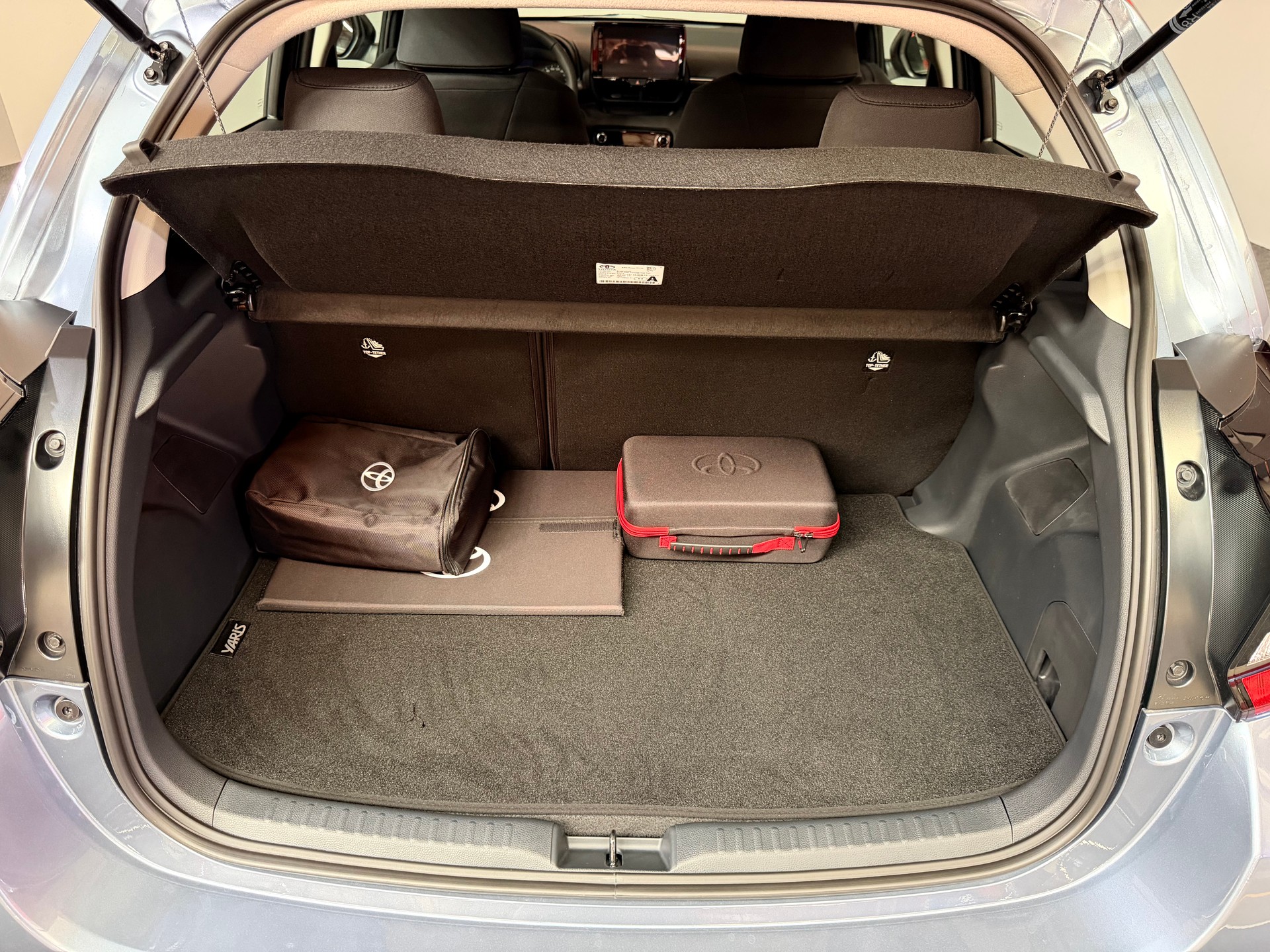 TOYOTA NEW Yaris 1.5 Comfort e-CVT-image-10