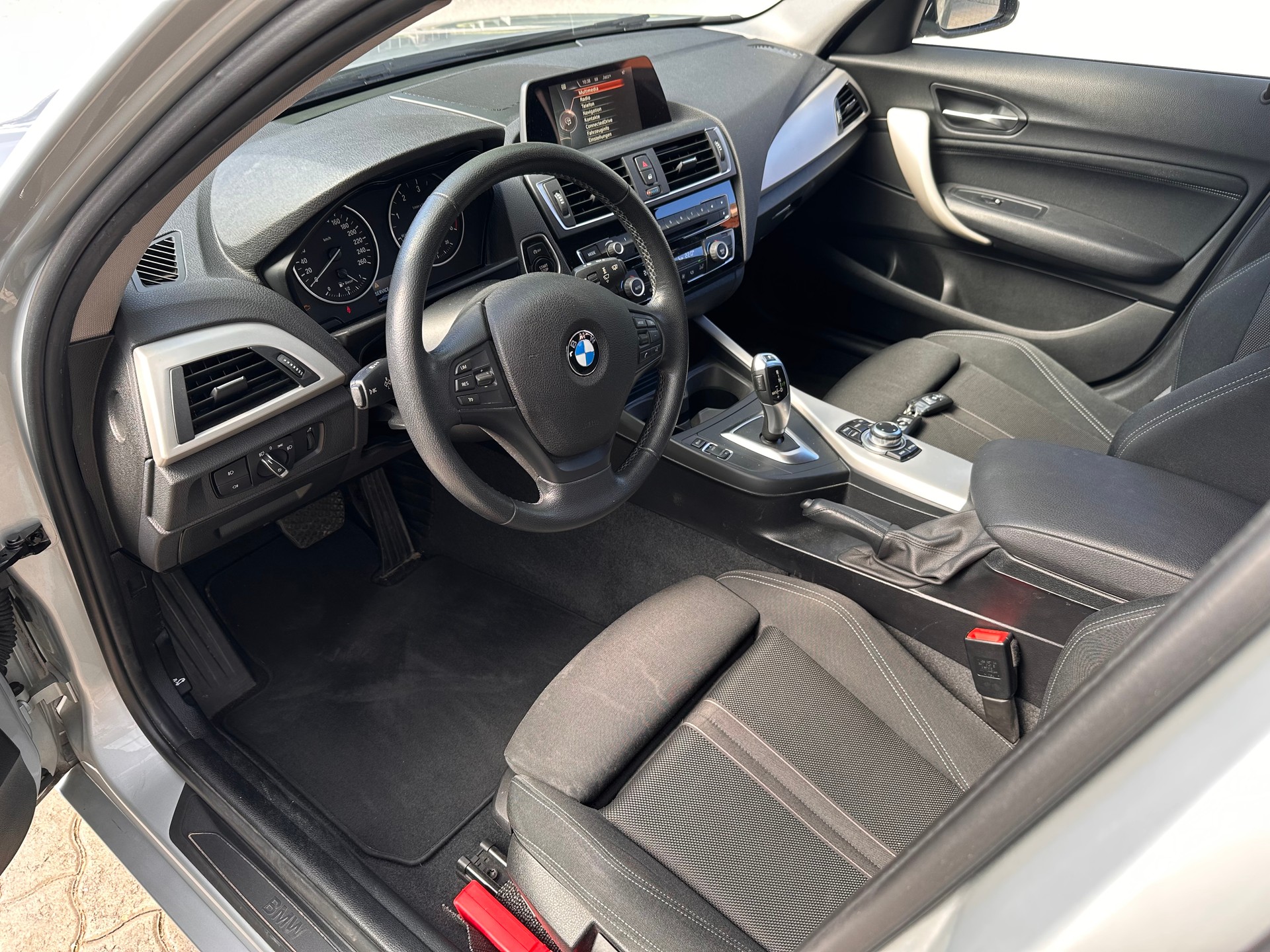 BMW 118d-image-5