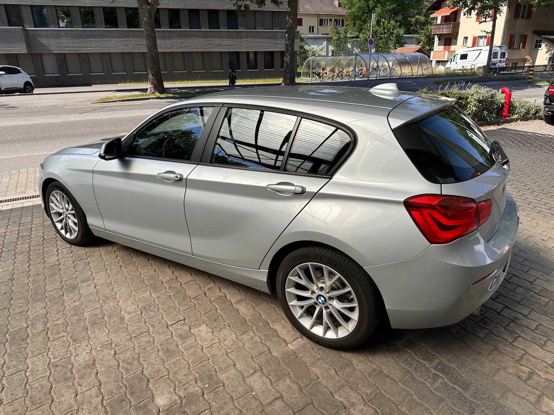BMW 118d-image-3