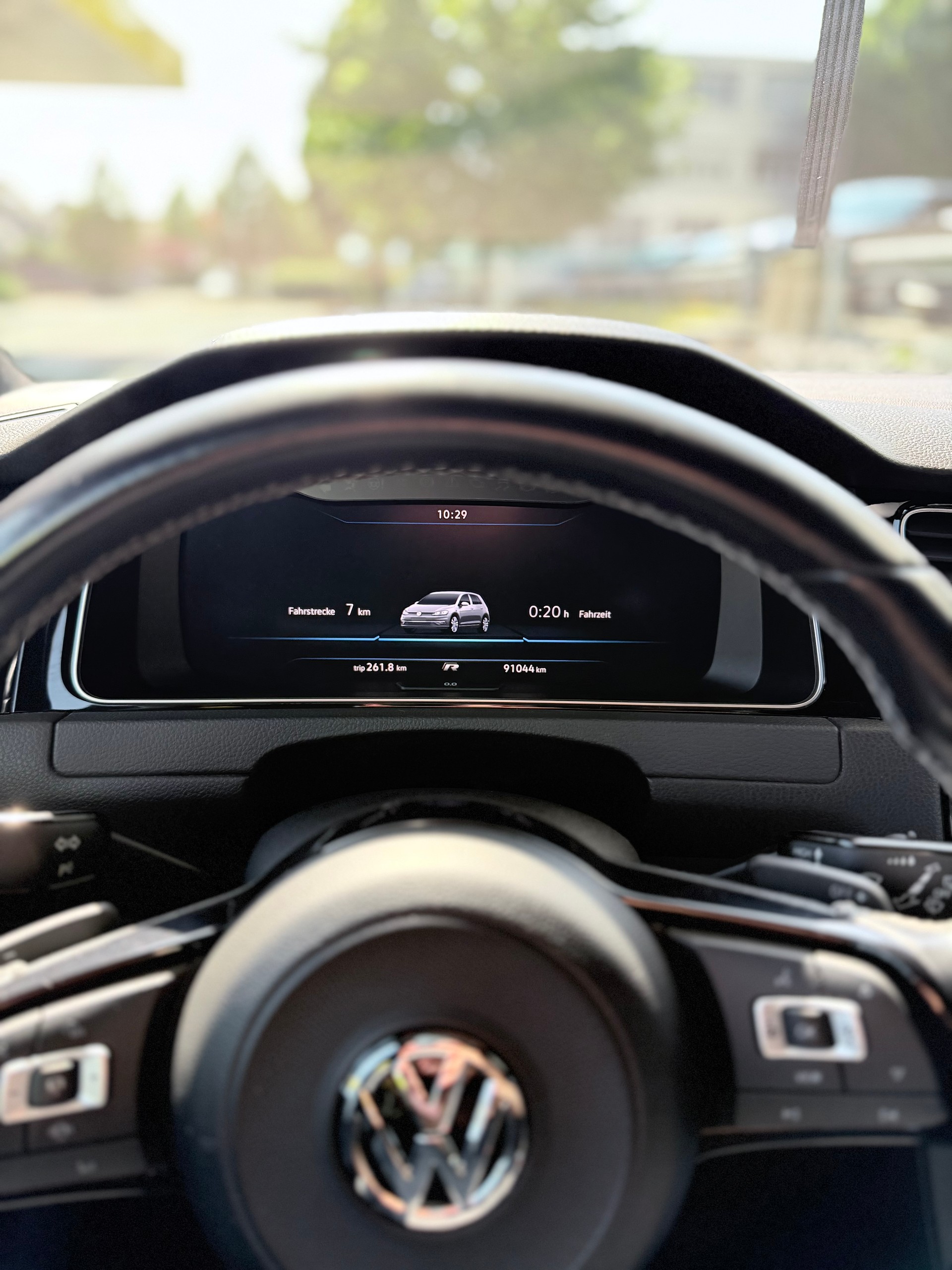 VW 2.0 TSI R DSG 4motion-image-4