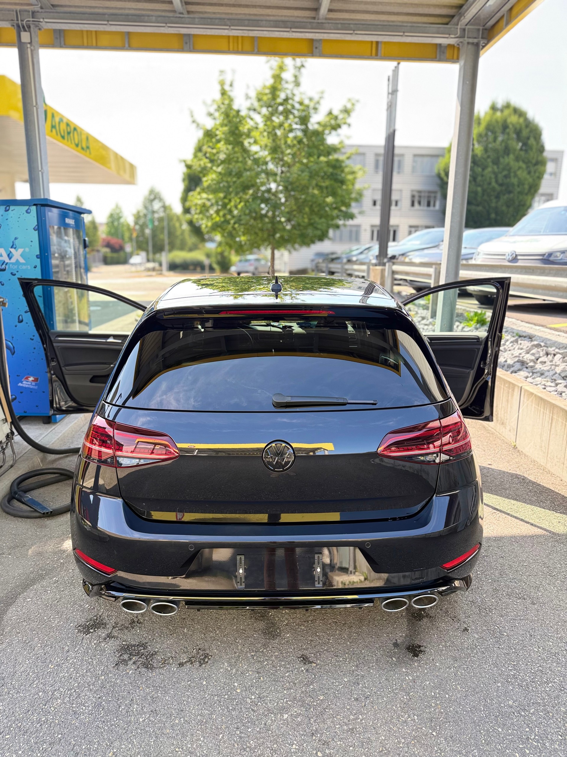 VW 2.0 TSI R DSG 4motion-image-3