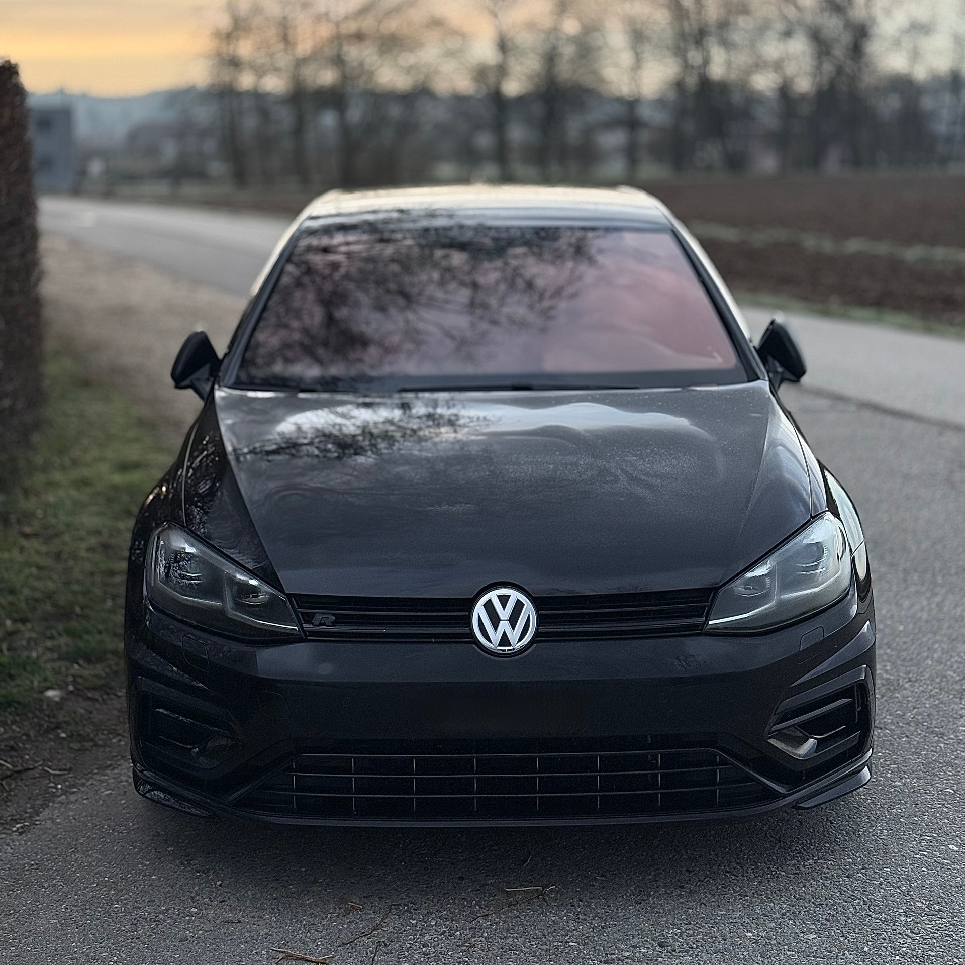 VW 2.0 TSI R DSG 4motion-image-0