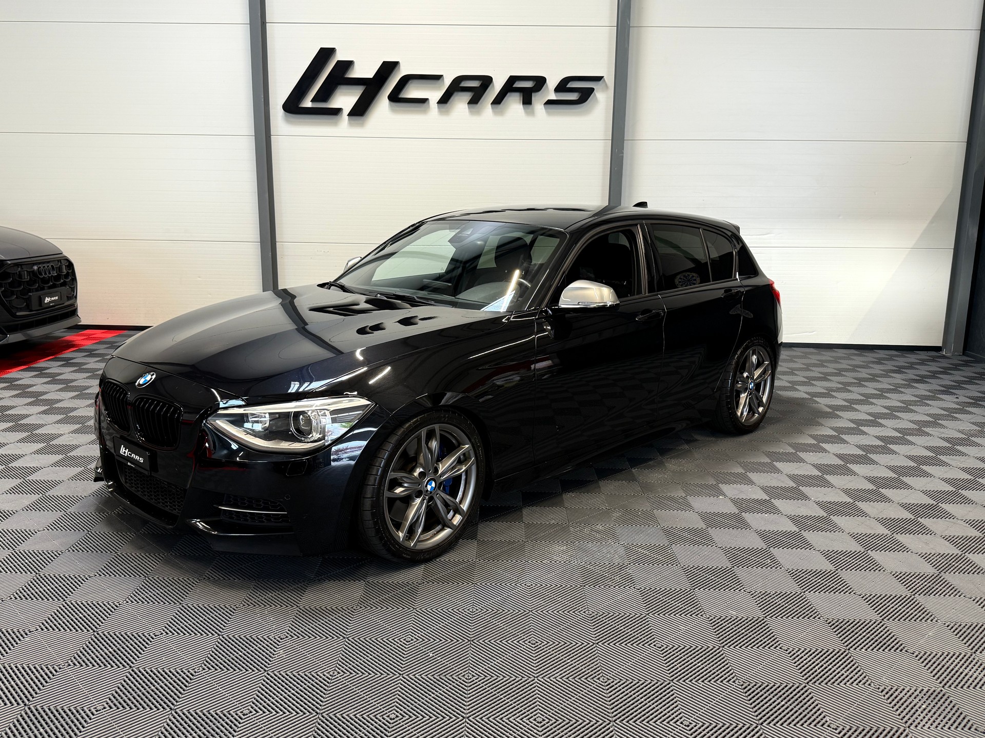 BMW M135i-image-0