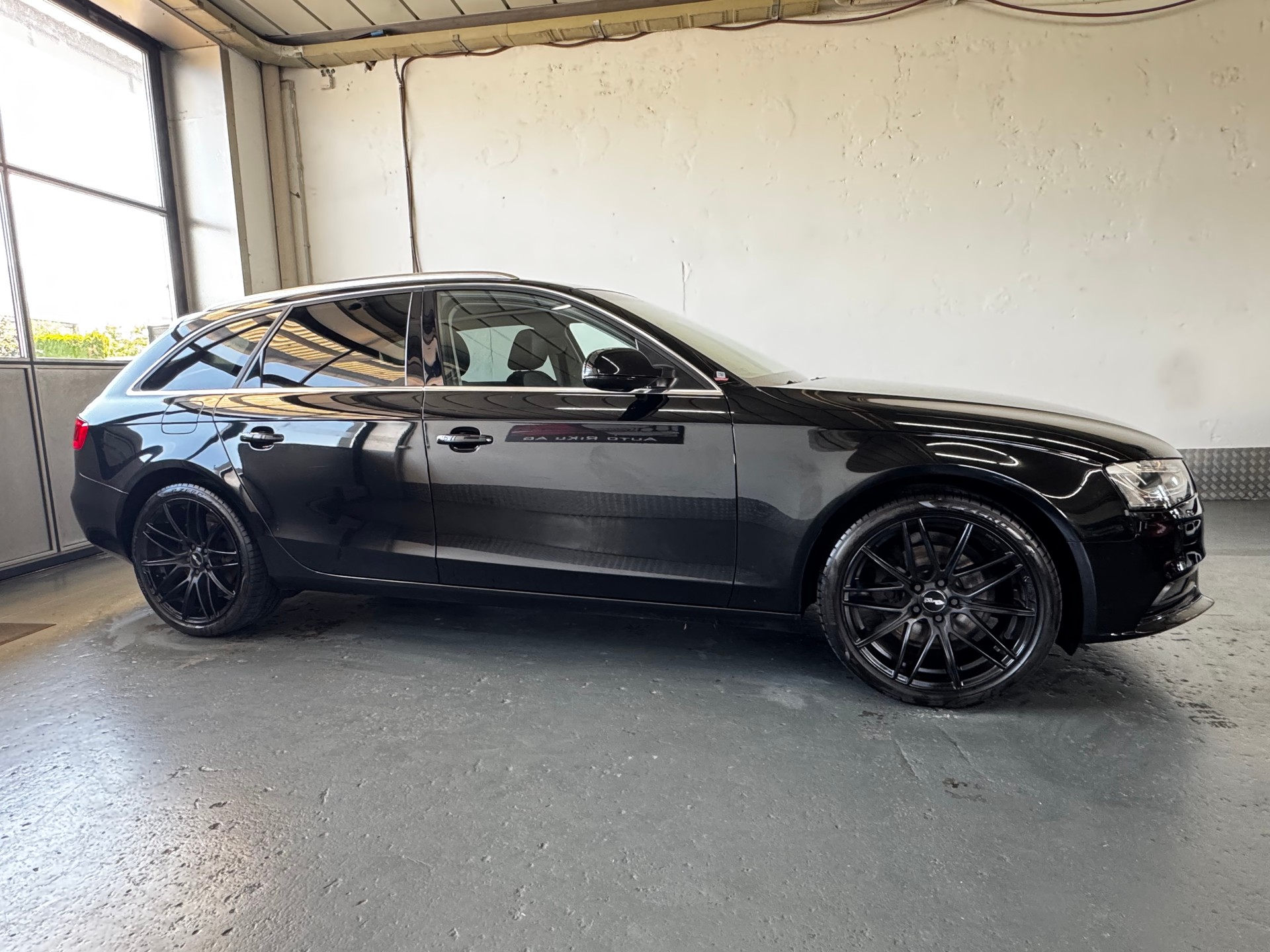 AUDI A4 Avant 2.0 TDI Attraction multitronic-image-7
