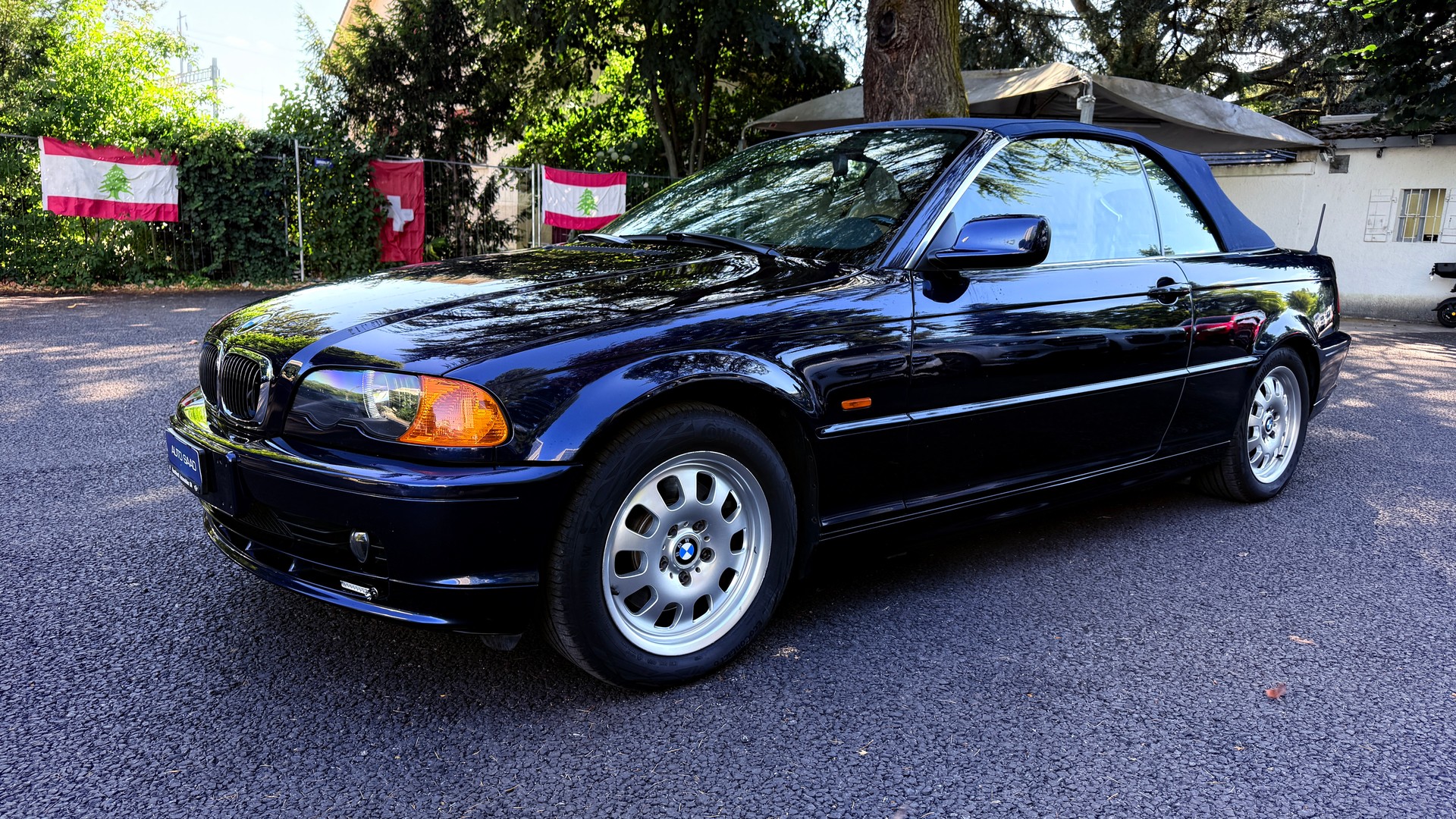 BMW 320Ci Cabriolet-image-1