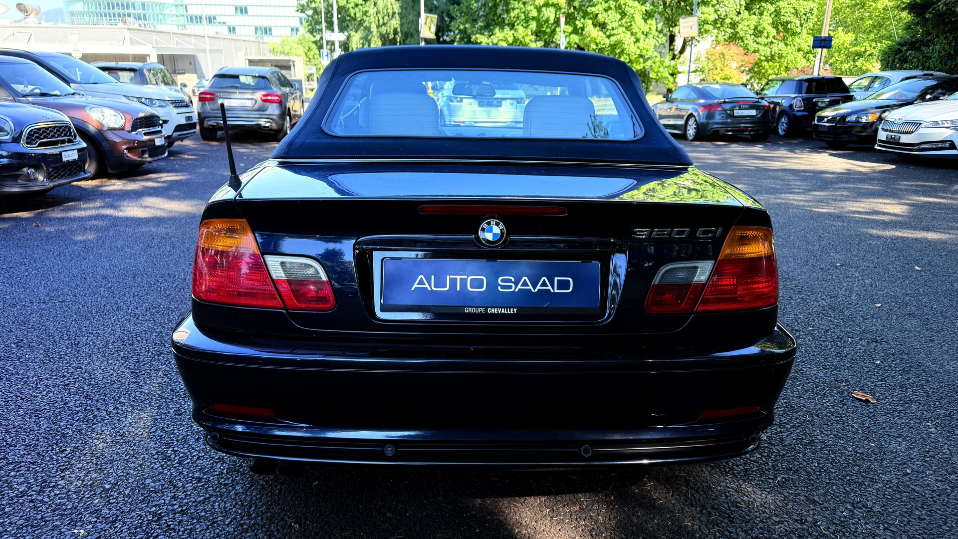 BMW 320Ci Cabriolet-image-3