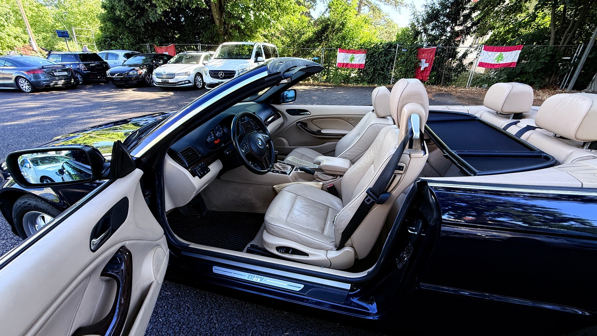 BMW 320Ci Cabriolet-image-12
