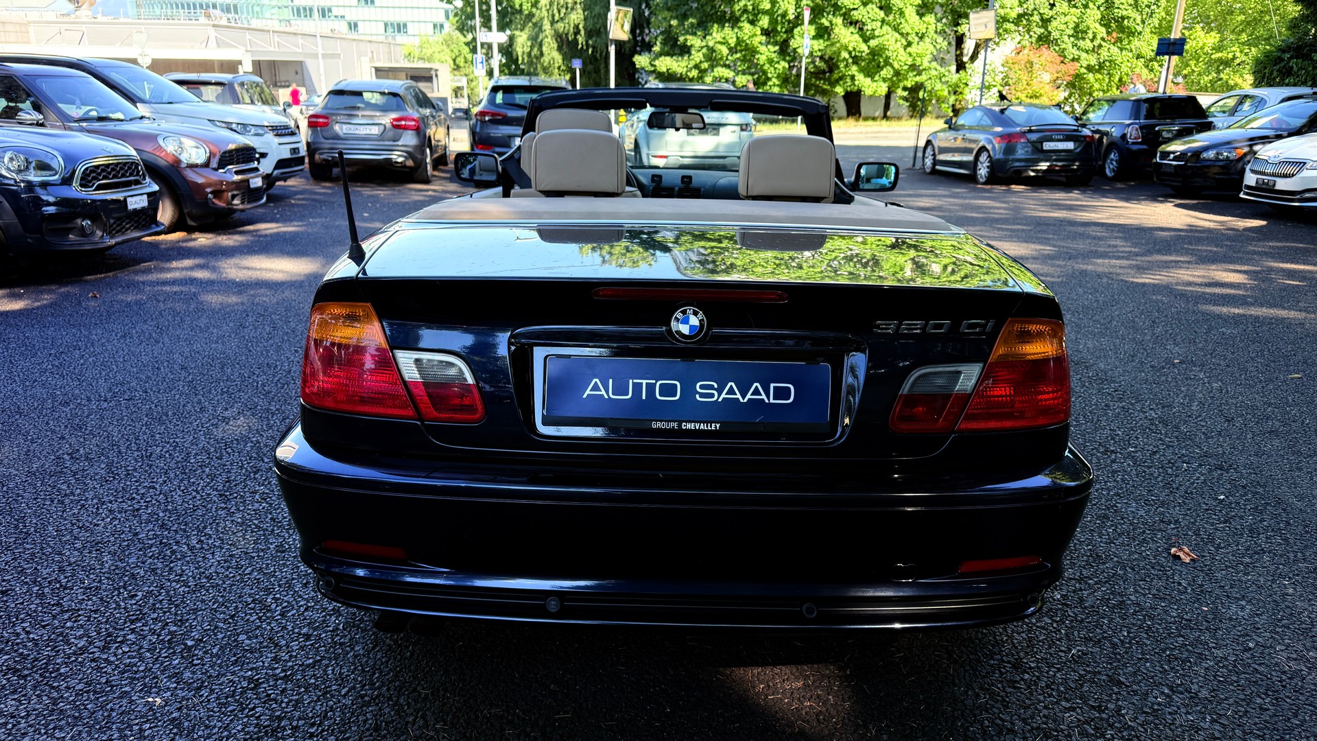 BMW 320Ci Cabriolet-image-9