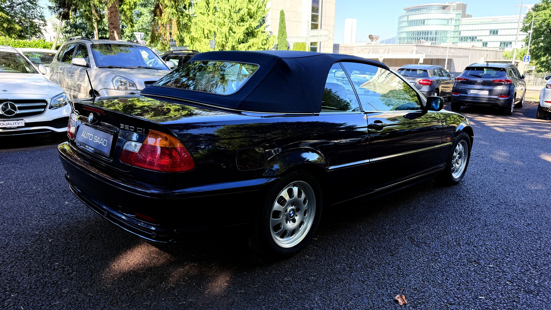 BMW 320Ci Cabriolet-image-4