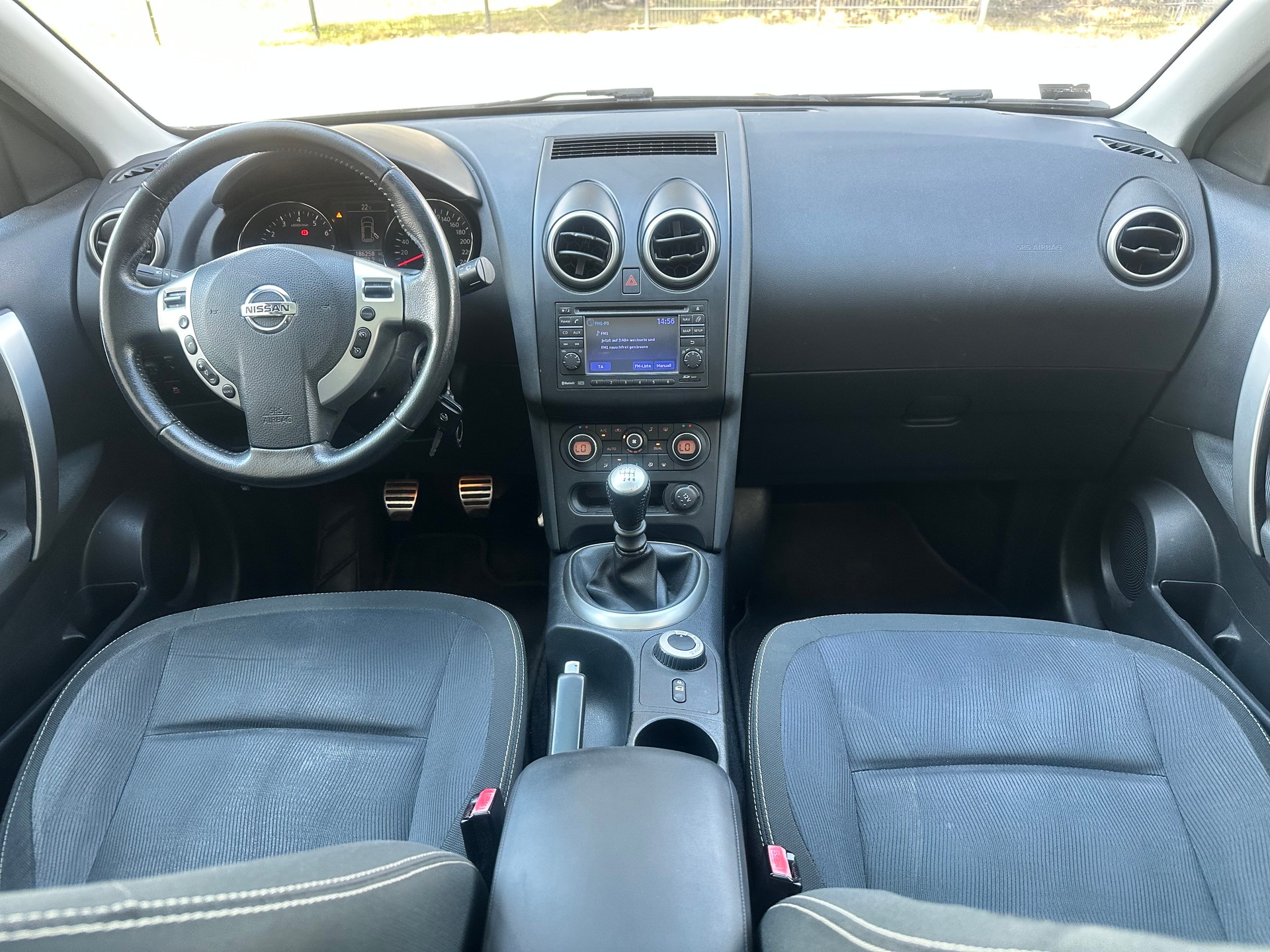 NISSAN Qashqai 2.0 4WD tekna-image-10