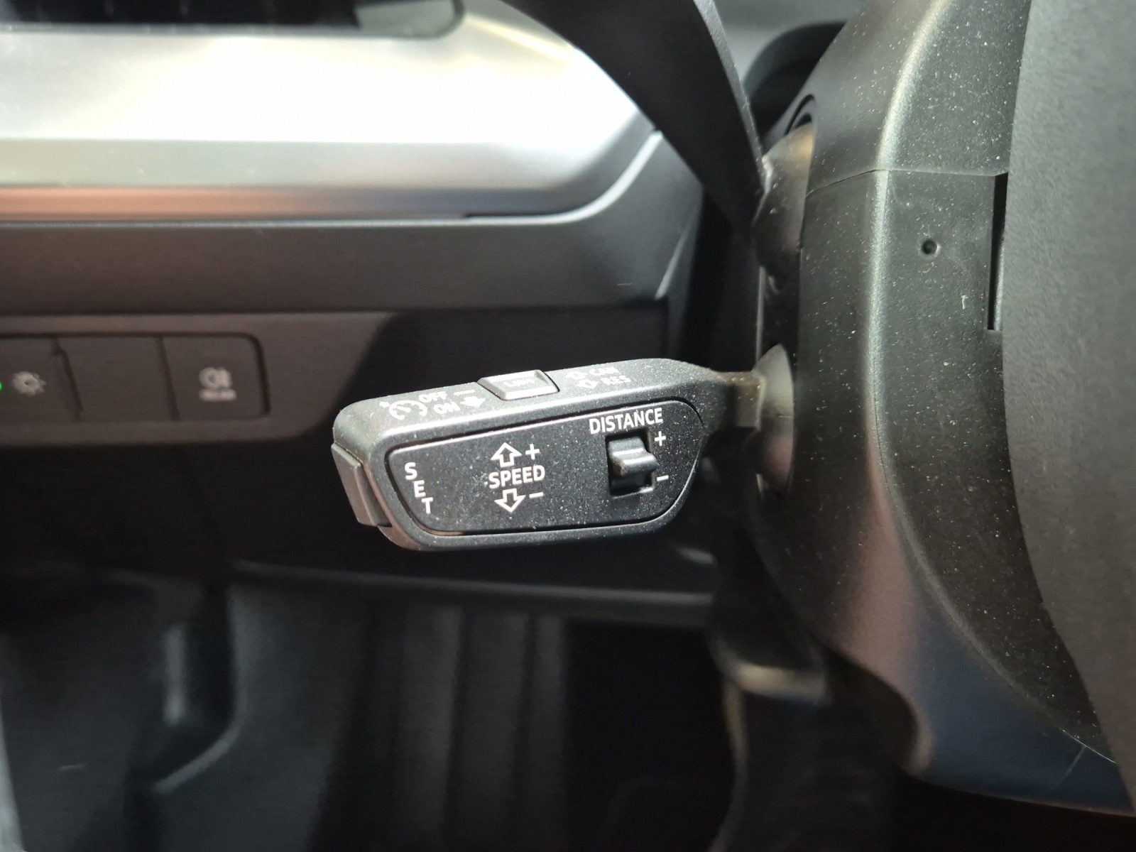 AUDI Q4 e-tron 35-image-13