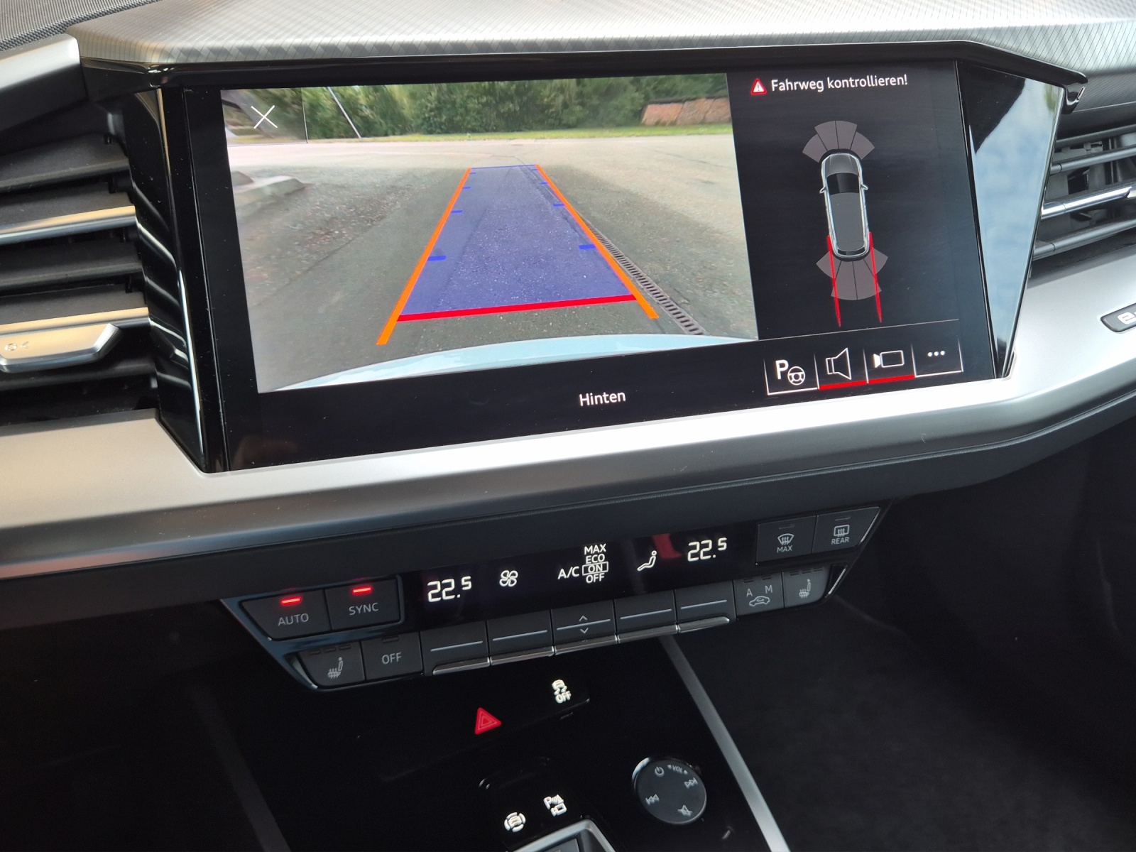 AUDI Q4 e-tron 35-image-10