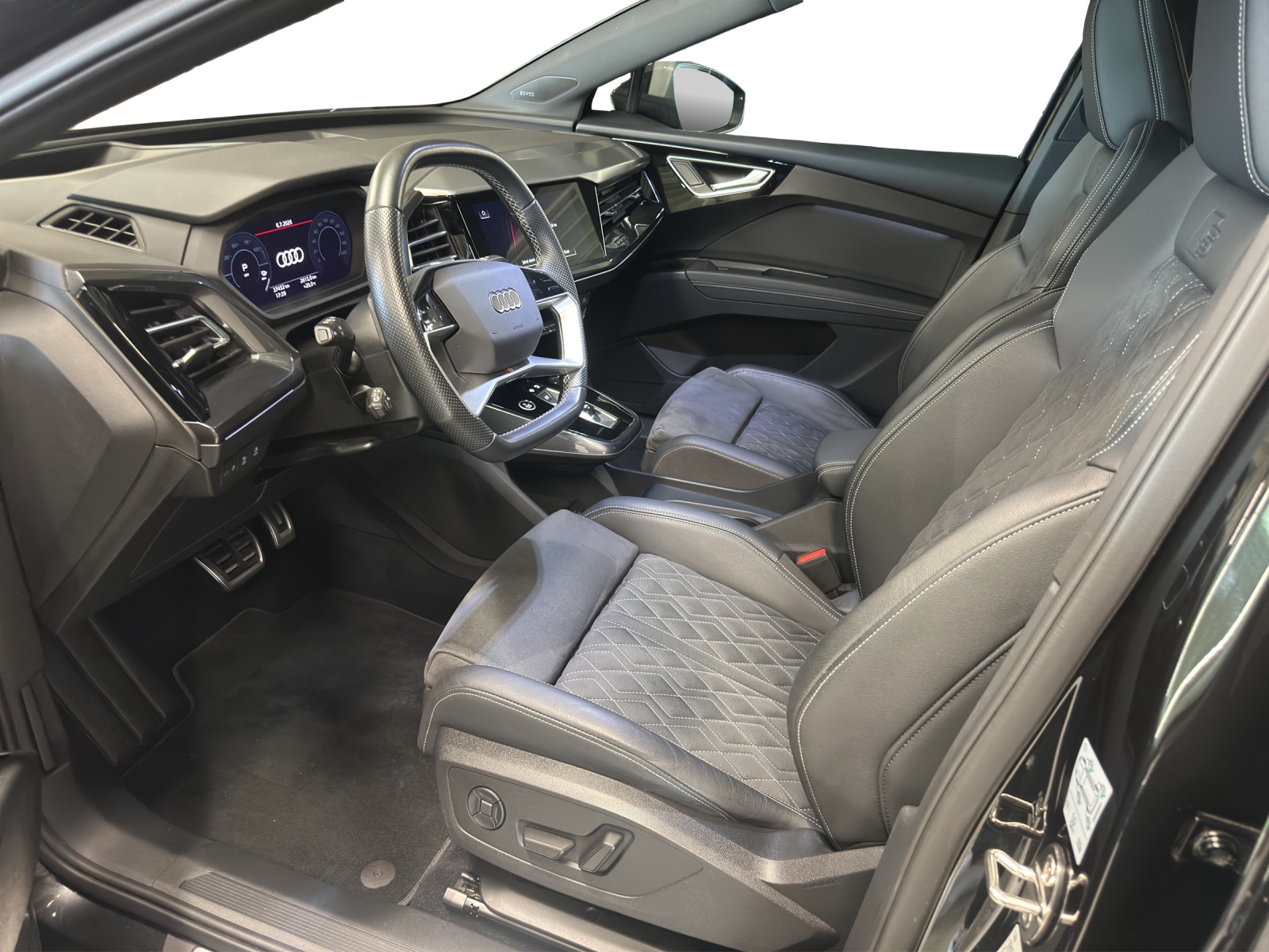 AUDI Q4 Sportback e-tron 50 quattro-image-9