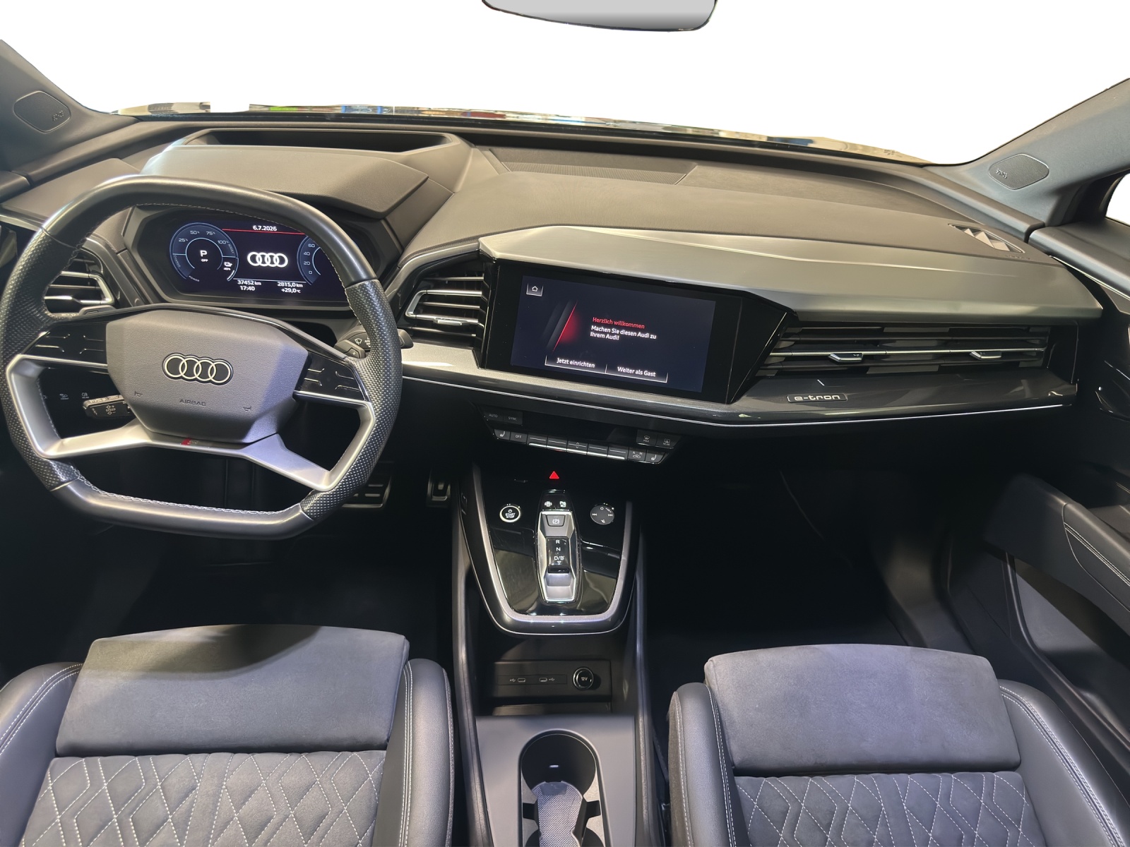 AUDI Q4 Sportback e-tron 50 quattro-image-11