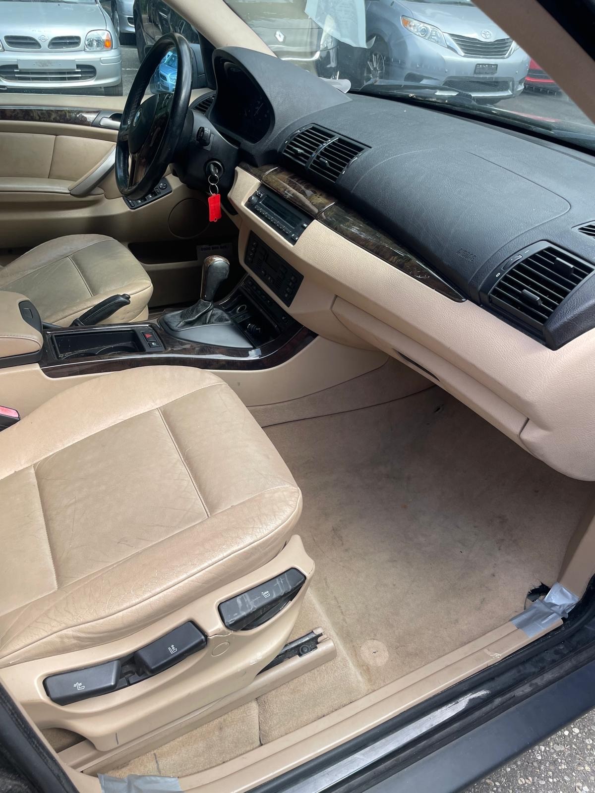 BMW X5 4.4i-image-3