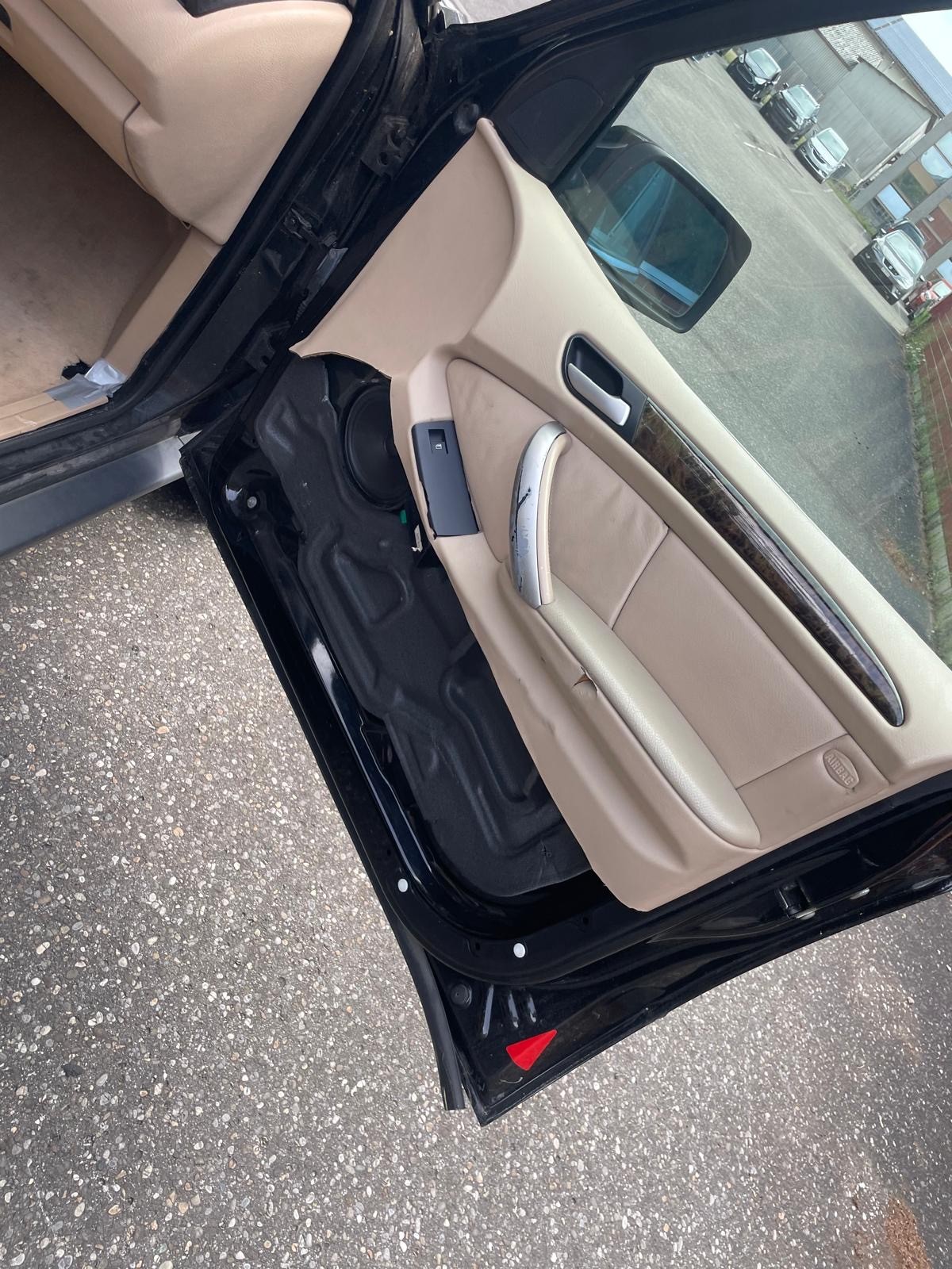 BMW X5 4.4i-image-4