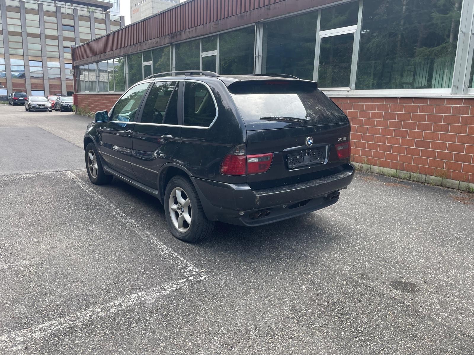 BMW X5 4.4i-image-9