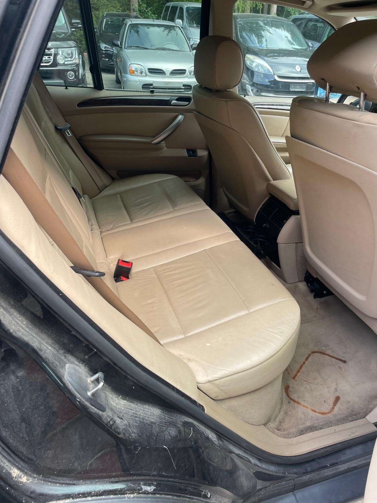 BMW X5 4.4i-image-7
