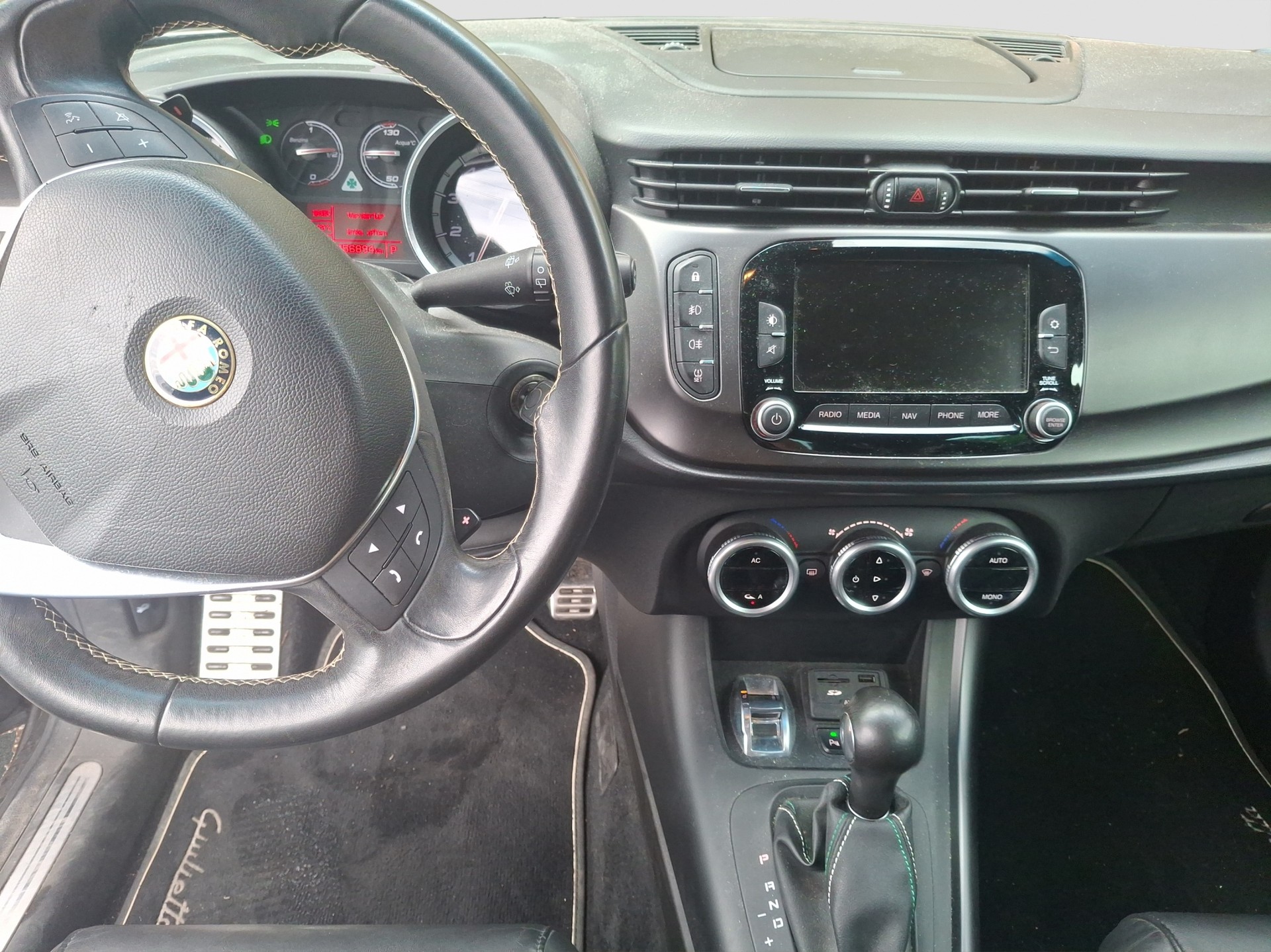 ALFA ROMEO Giulietta 1750 TBi Quadrifoglio Verde TCT-image-7