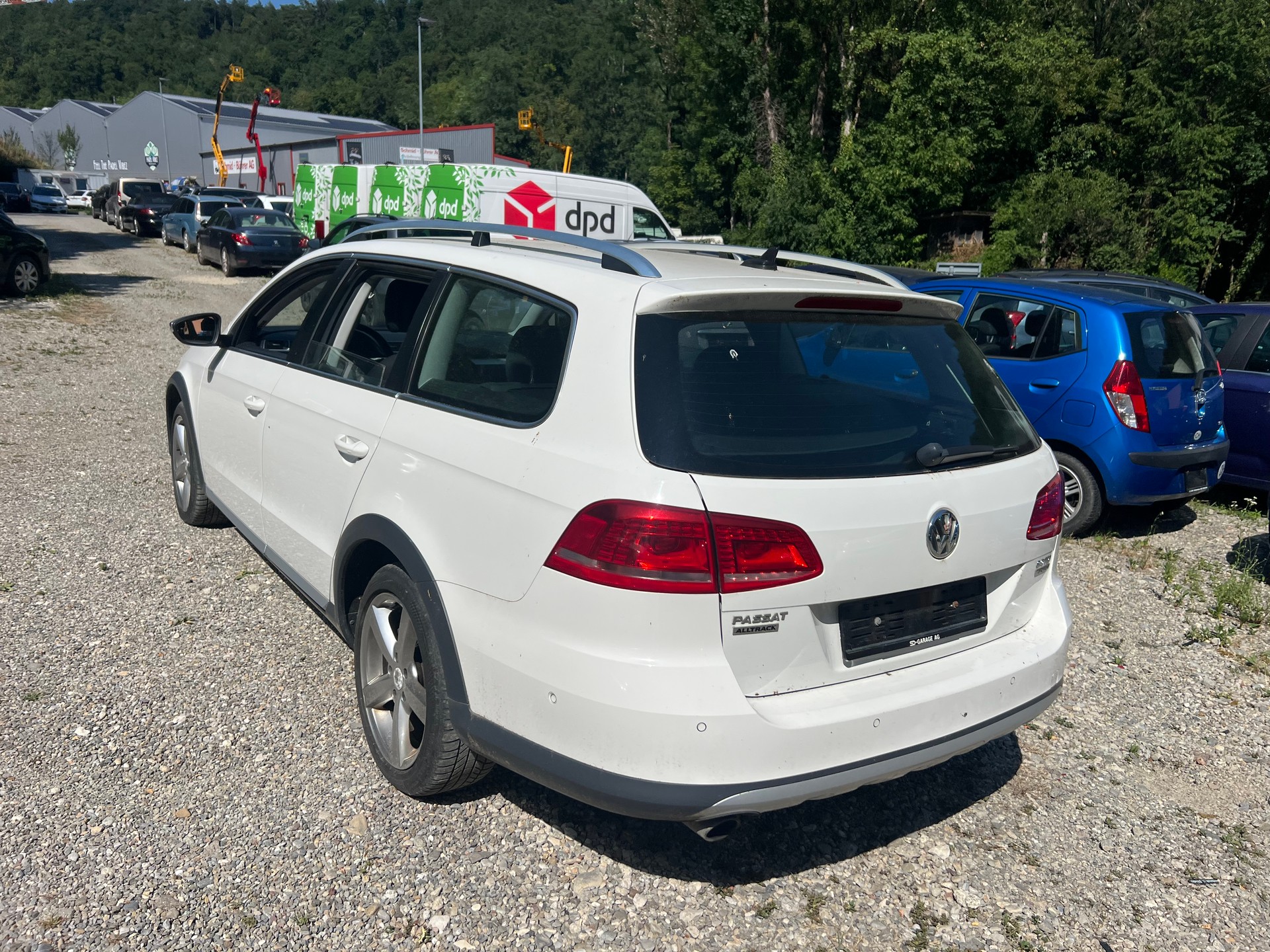 VW Passat Alltrack 2.0 TDI BMT 4Motion-image-6