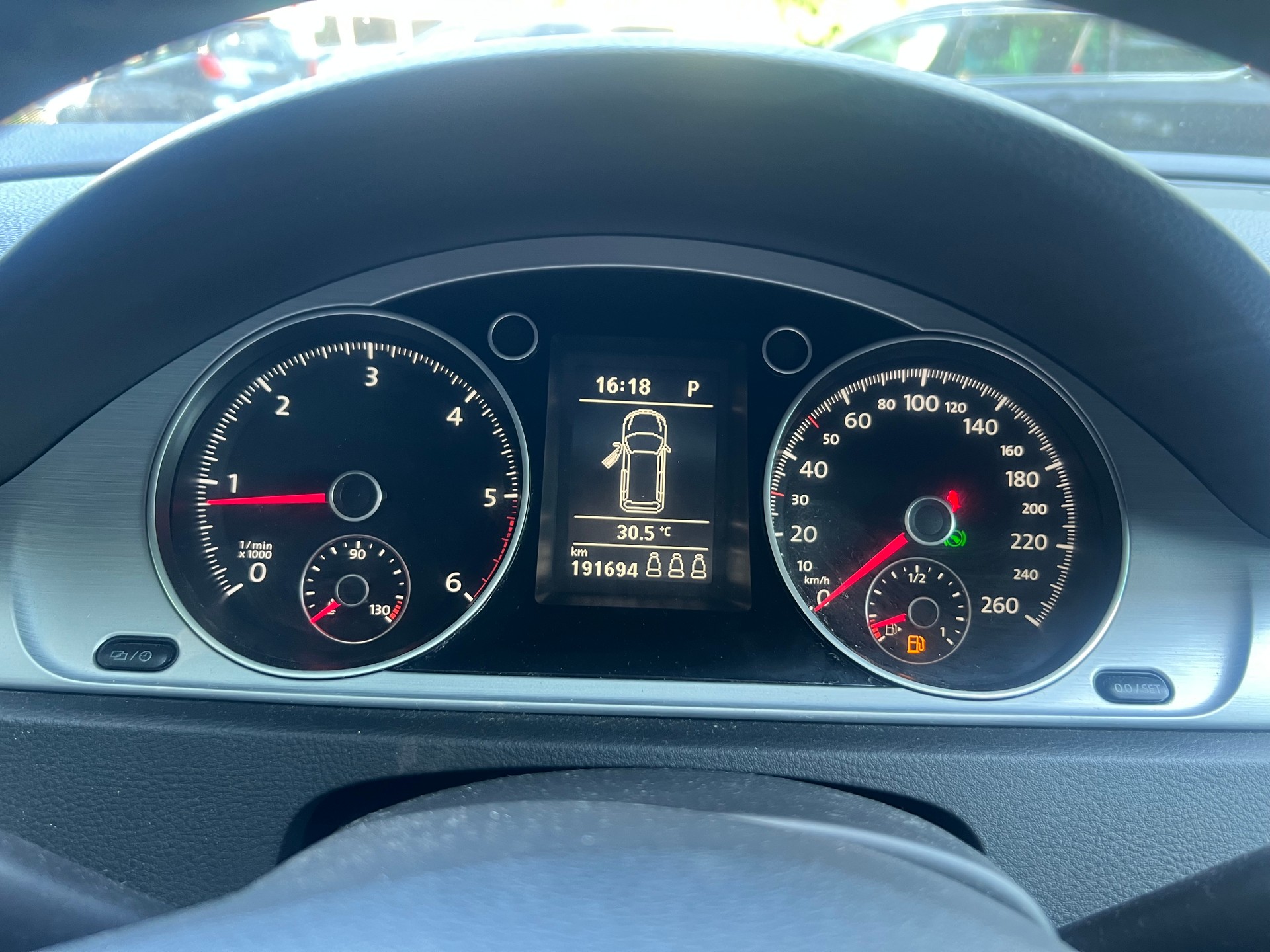 VW Passat Alltrack 2.0 TDI BMT 4Motion-image-12
