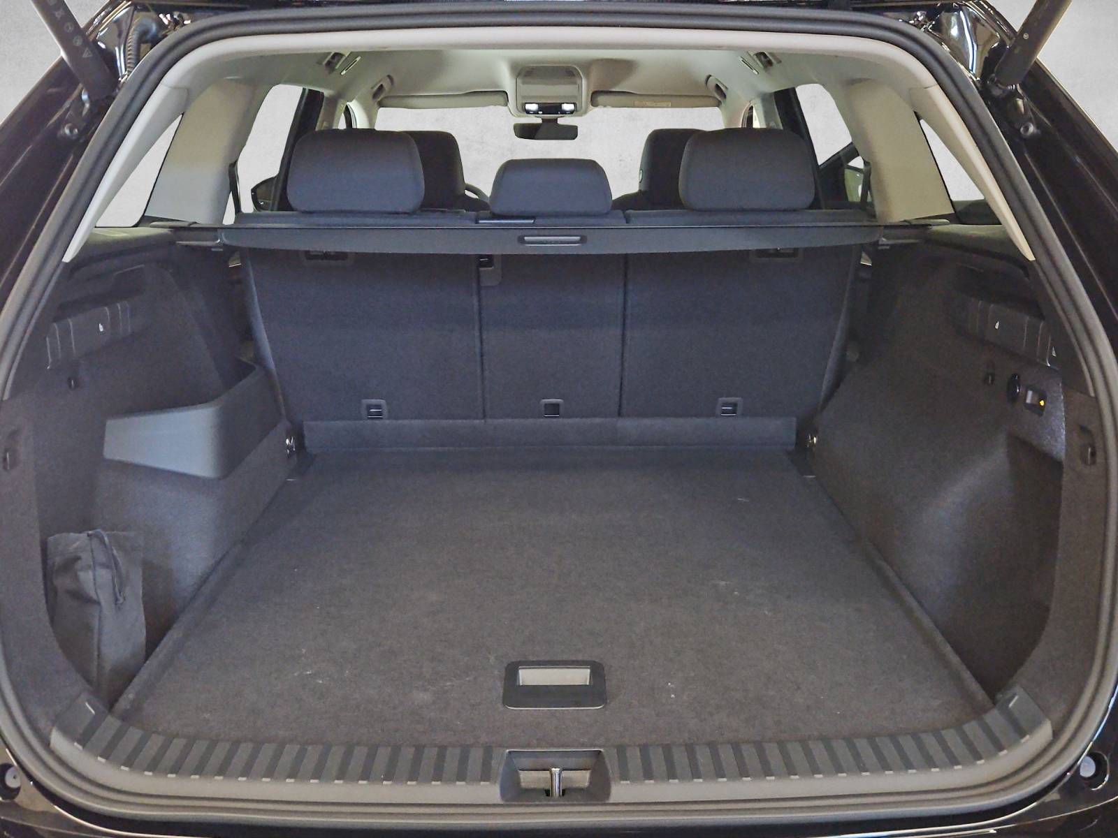 SKODA Kodiaq 2.0 TDI Dynamic 4x4-image-13