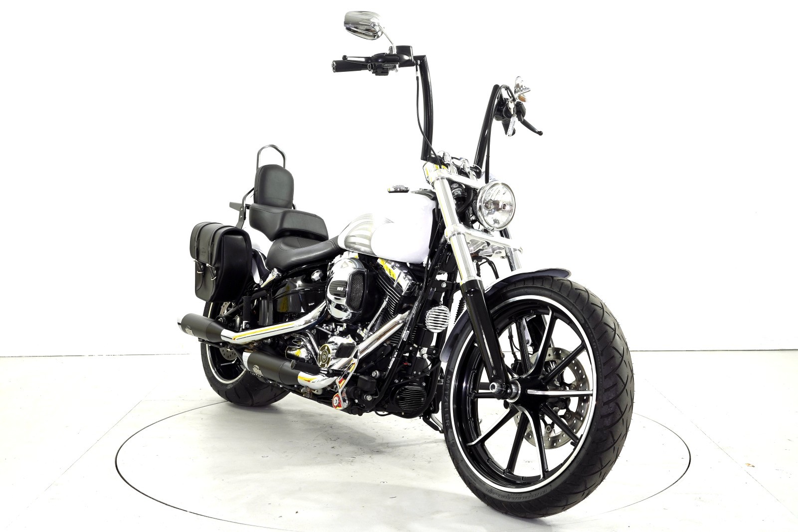 HARLEY-DAVIDSON FXSB 1690 Softail Breakout ABS-showroom-element-1