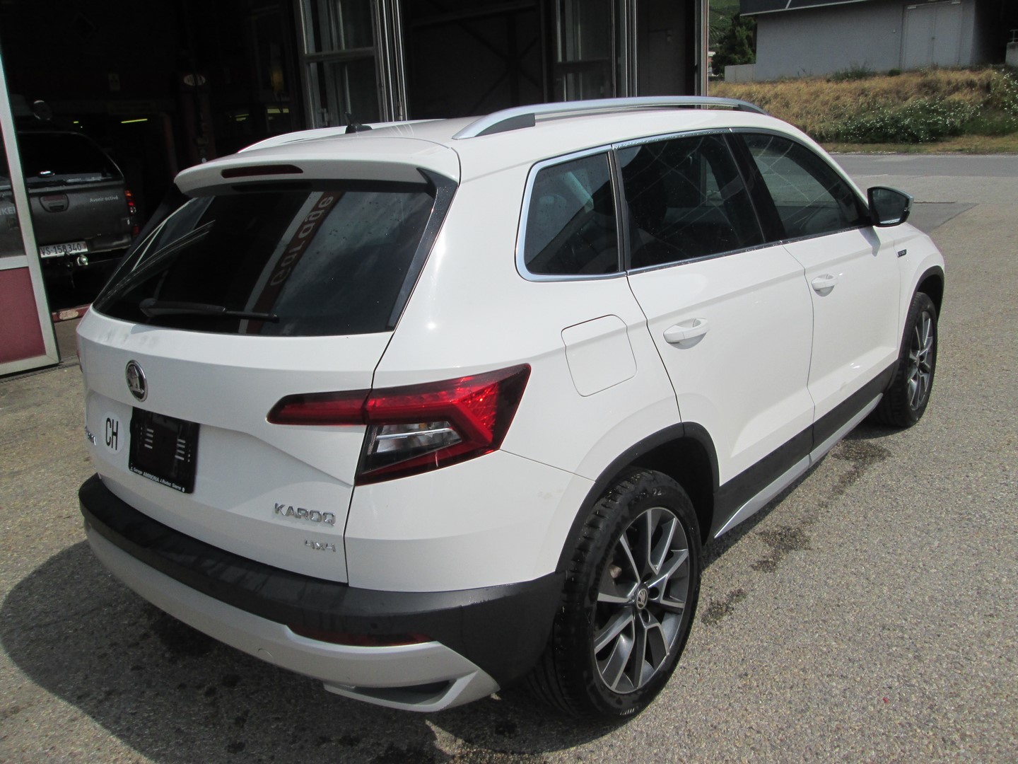 SKODA Karoq 1.5 TSI ACT Scout 4x4 DSG-image-2