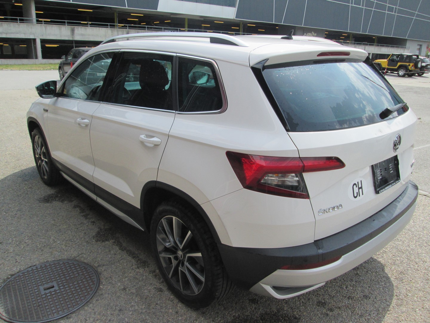 SKODA Karoq 1.5 TSI ACT Scout 4x4 DSG-image-1