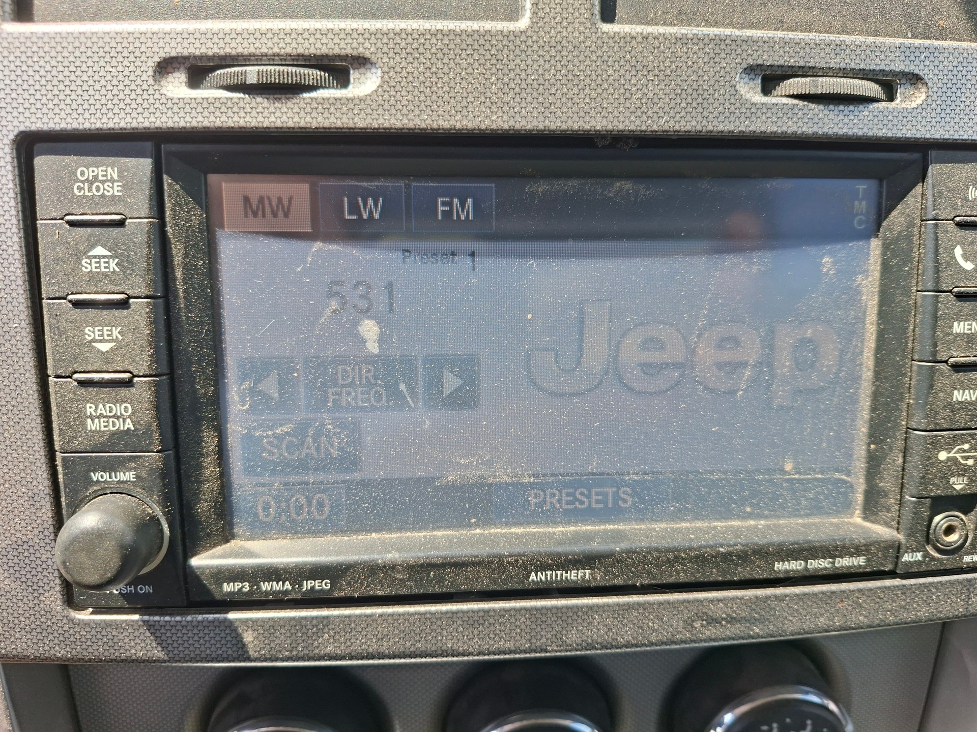 JEEP Cherokee 2.8 CRD Limited Automatic-image-9
