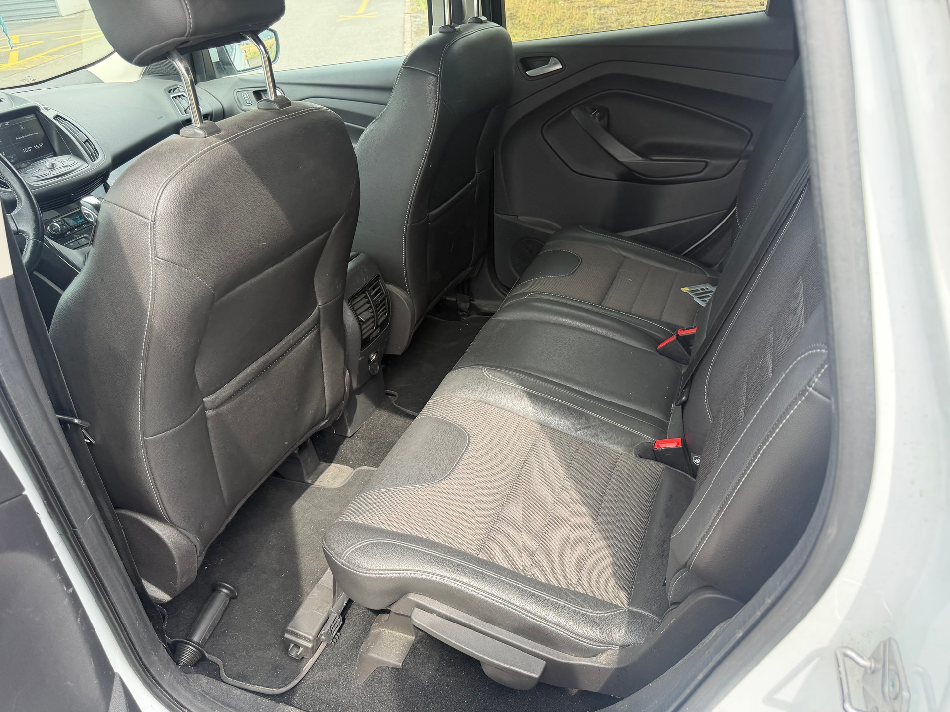 FORD Kuga 2.0 TDCi Carving 4WD PowerShift-image-4
