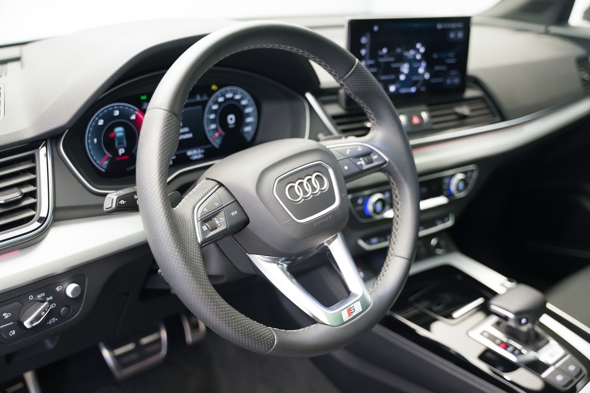 AUDI SQ5 Sportback TDI quattro tiptronic *CH-Fahrzeug* *Panorama*-image-20