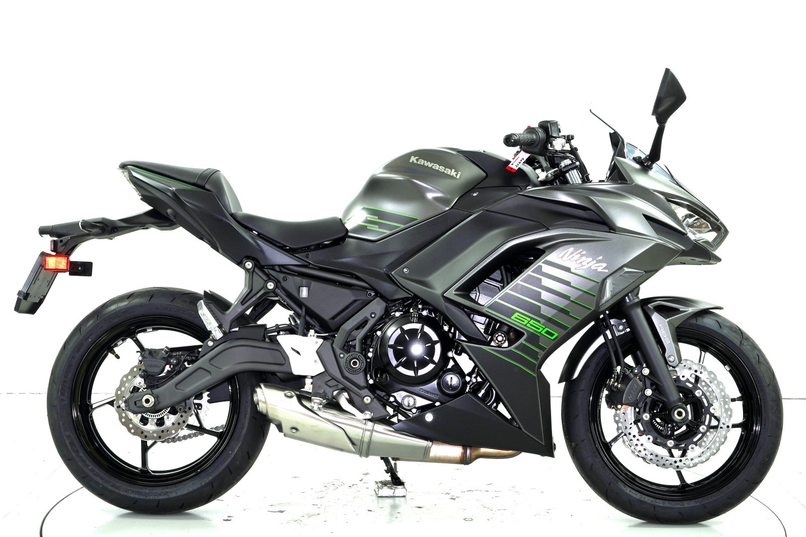 KAWASAKI NINJA 650-showroom-element-3