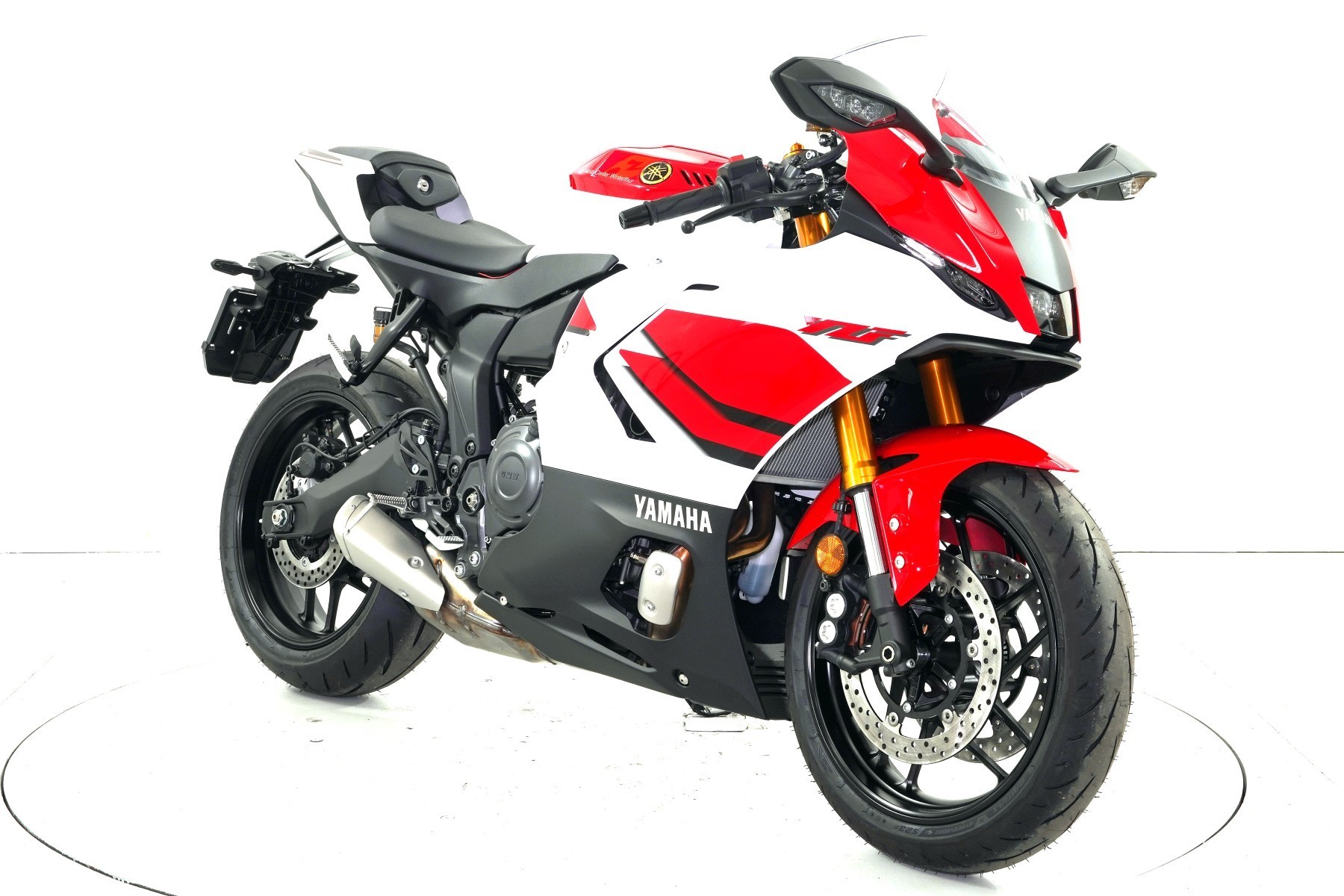 YAMAHA R7 70th Anniv. Edition-showroom-element-1