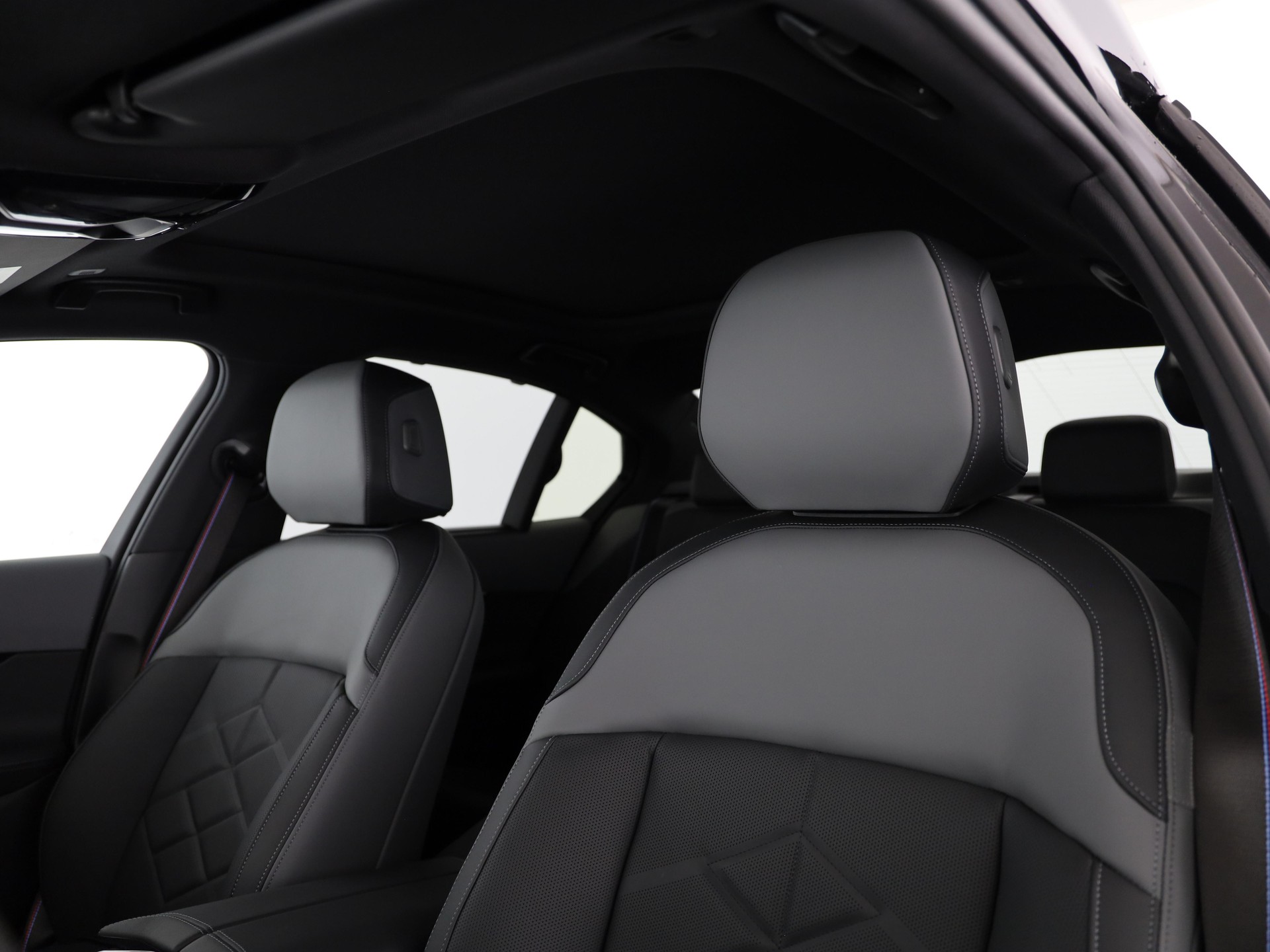 BMW 550e xDrive-image-9