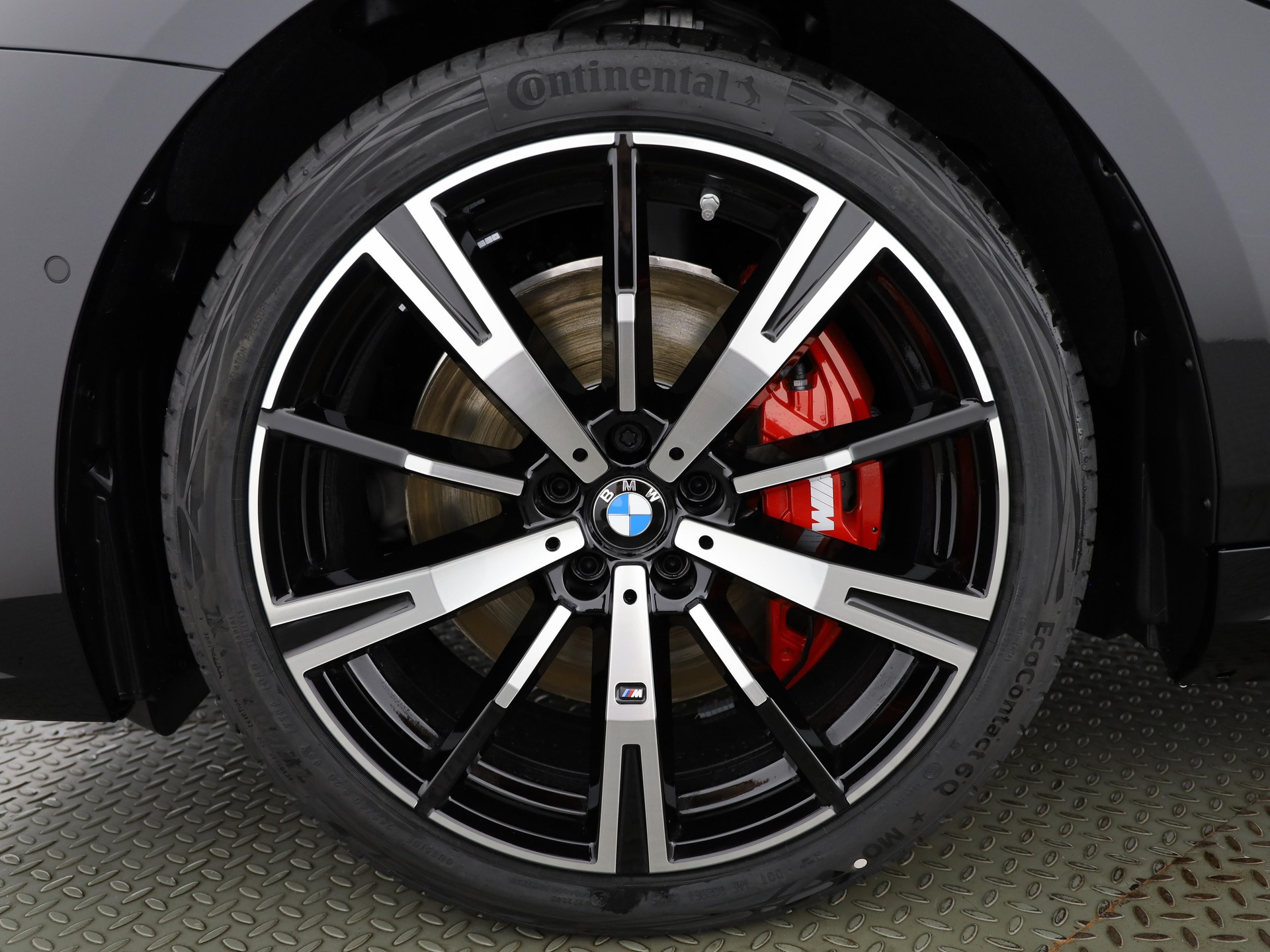 BMW 550e xDrive-image-20