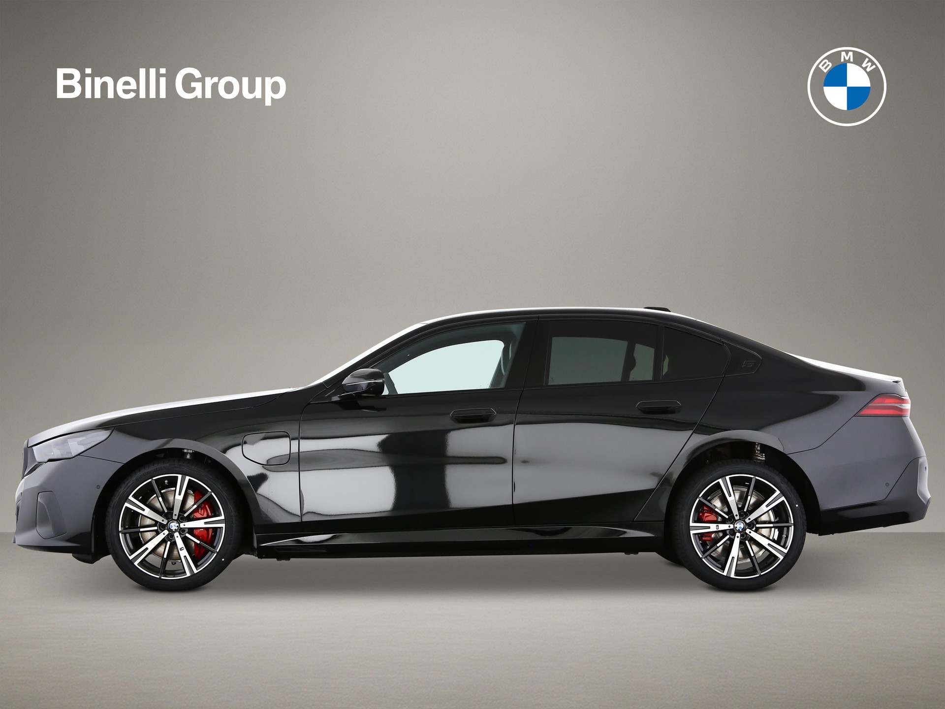 BMW 550e xDrive-image-3